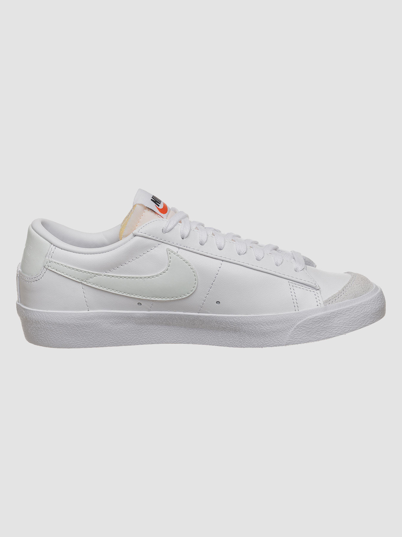 Кроссовки NIKE Blazer модель DC4769-111 Фото