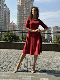 Платье миди CAT ORANGE модель 5792 Платье миди CAT ORANGE модель 5792 Фото