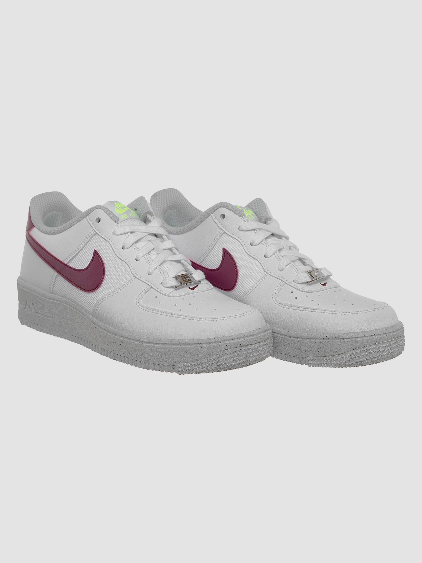 Кроссовки повседневные NIKE Air Force 1 модель DH8695-100 Фото