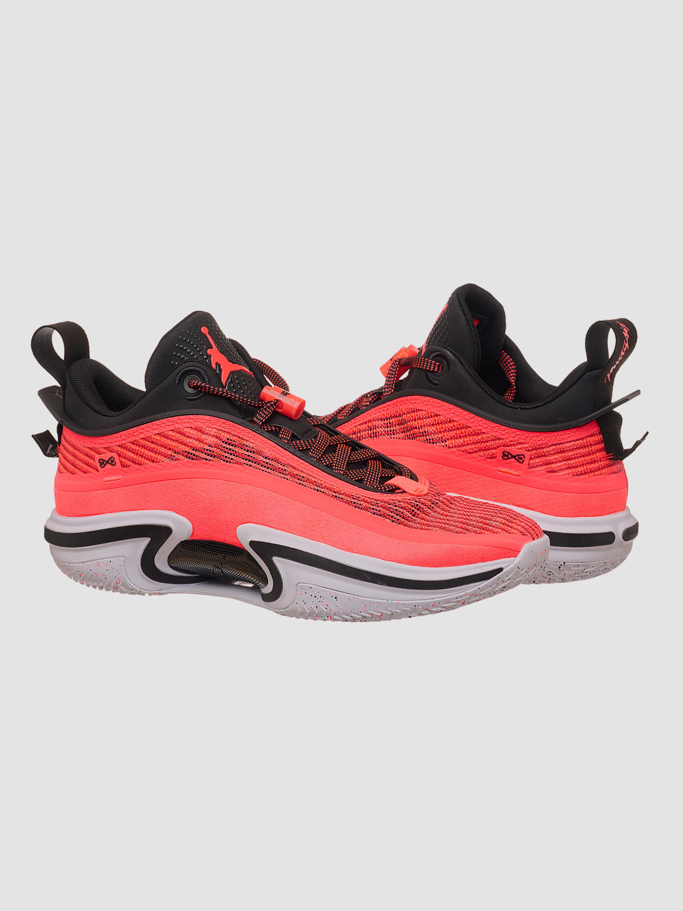 Кросівки NIKE Xxxvi Low модель DH0833-660 Фото