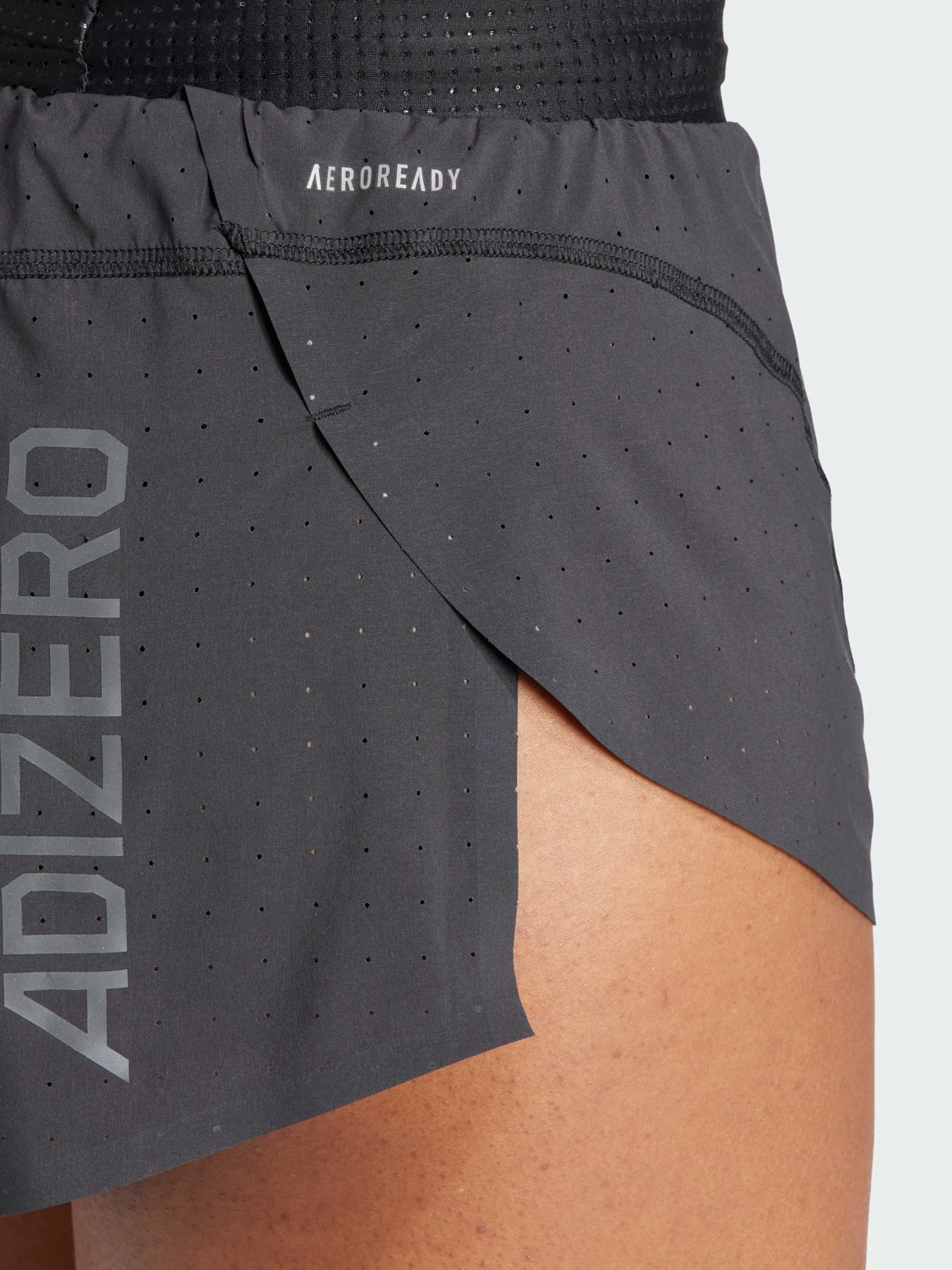 Шорты спортивные Adidas adizero модель IK9708 Фото