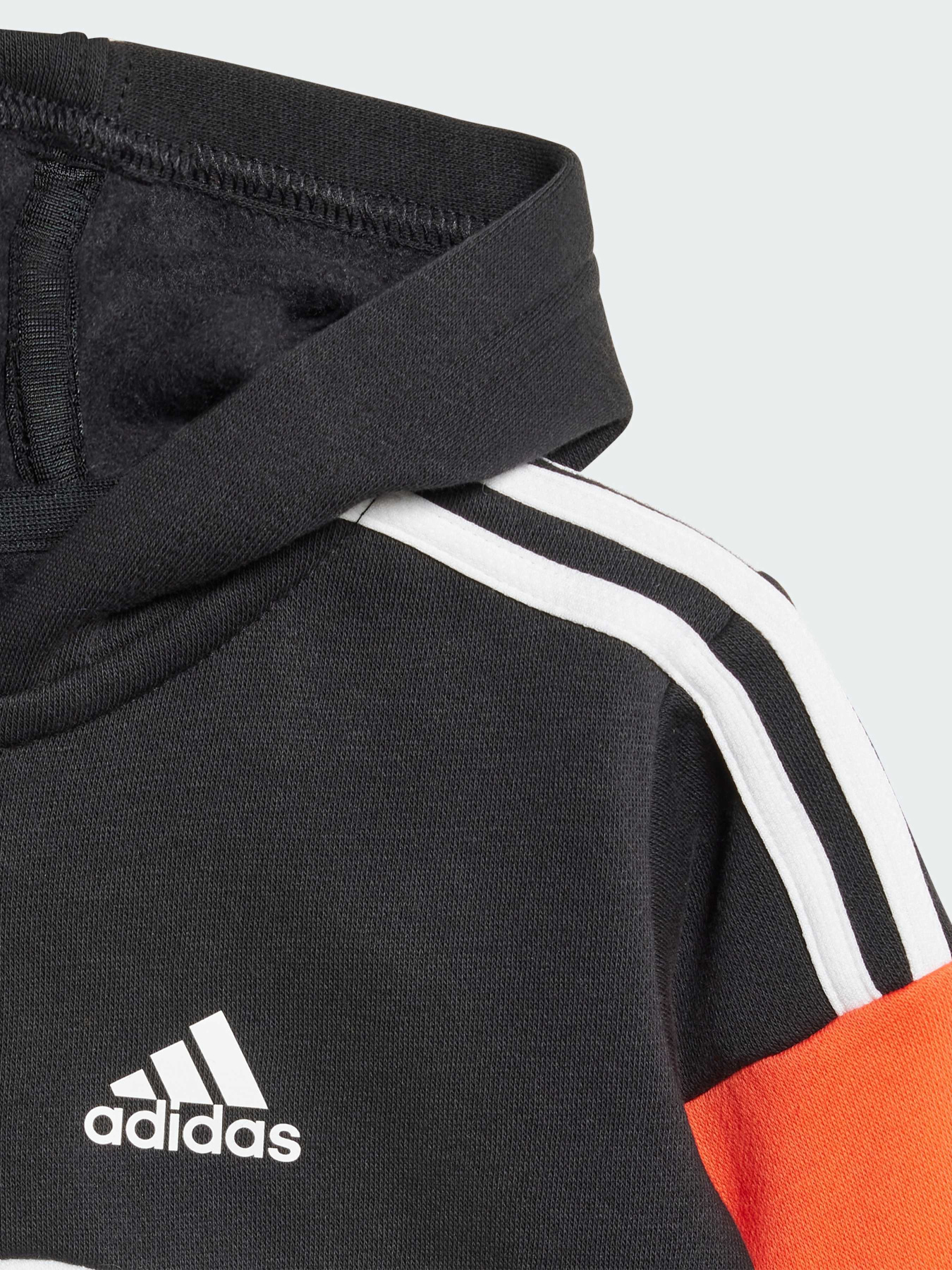 Спортивный костюм Adidas модель IW3491 Фото