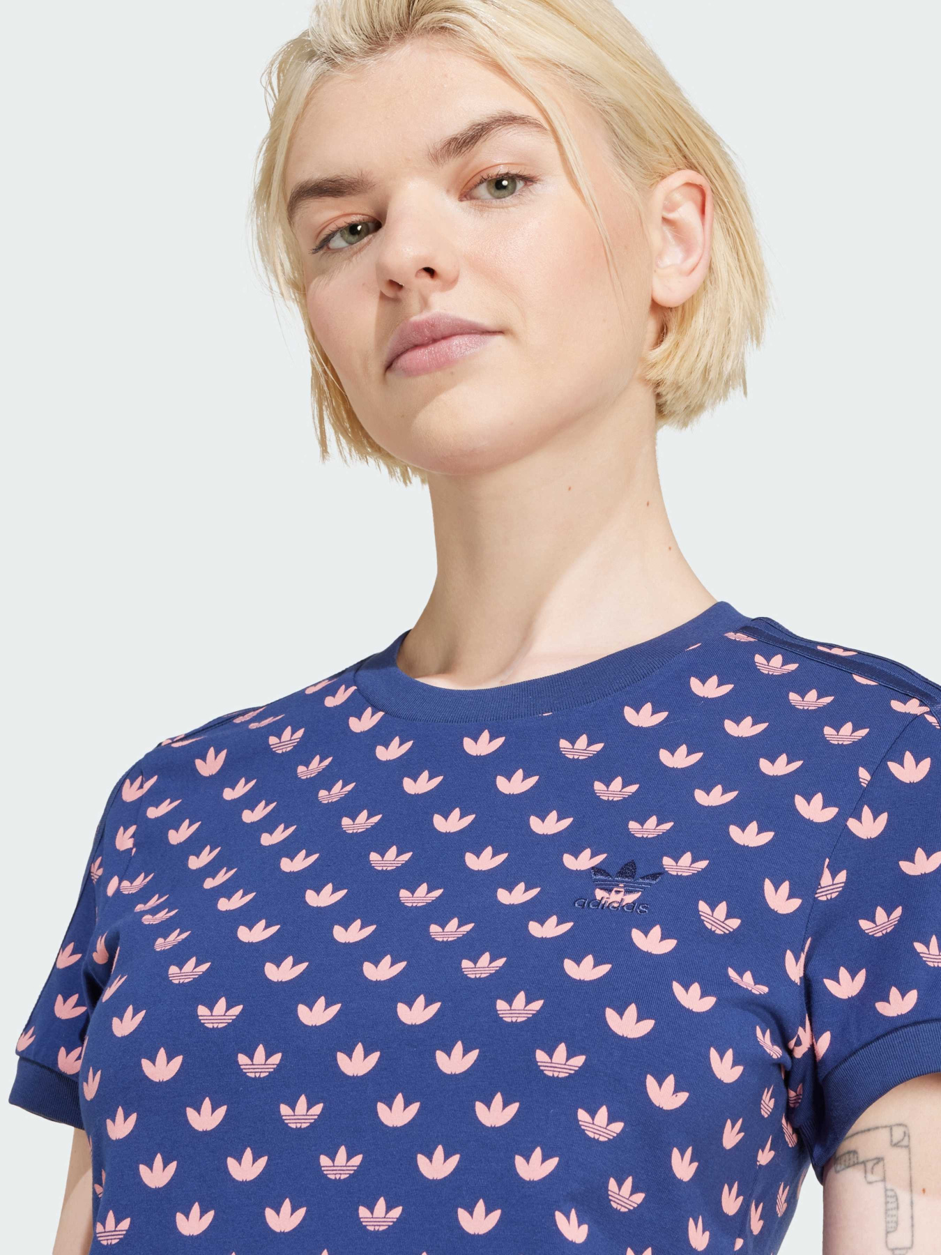 Футболка Adidas Graphics модель IY0320 Фото