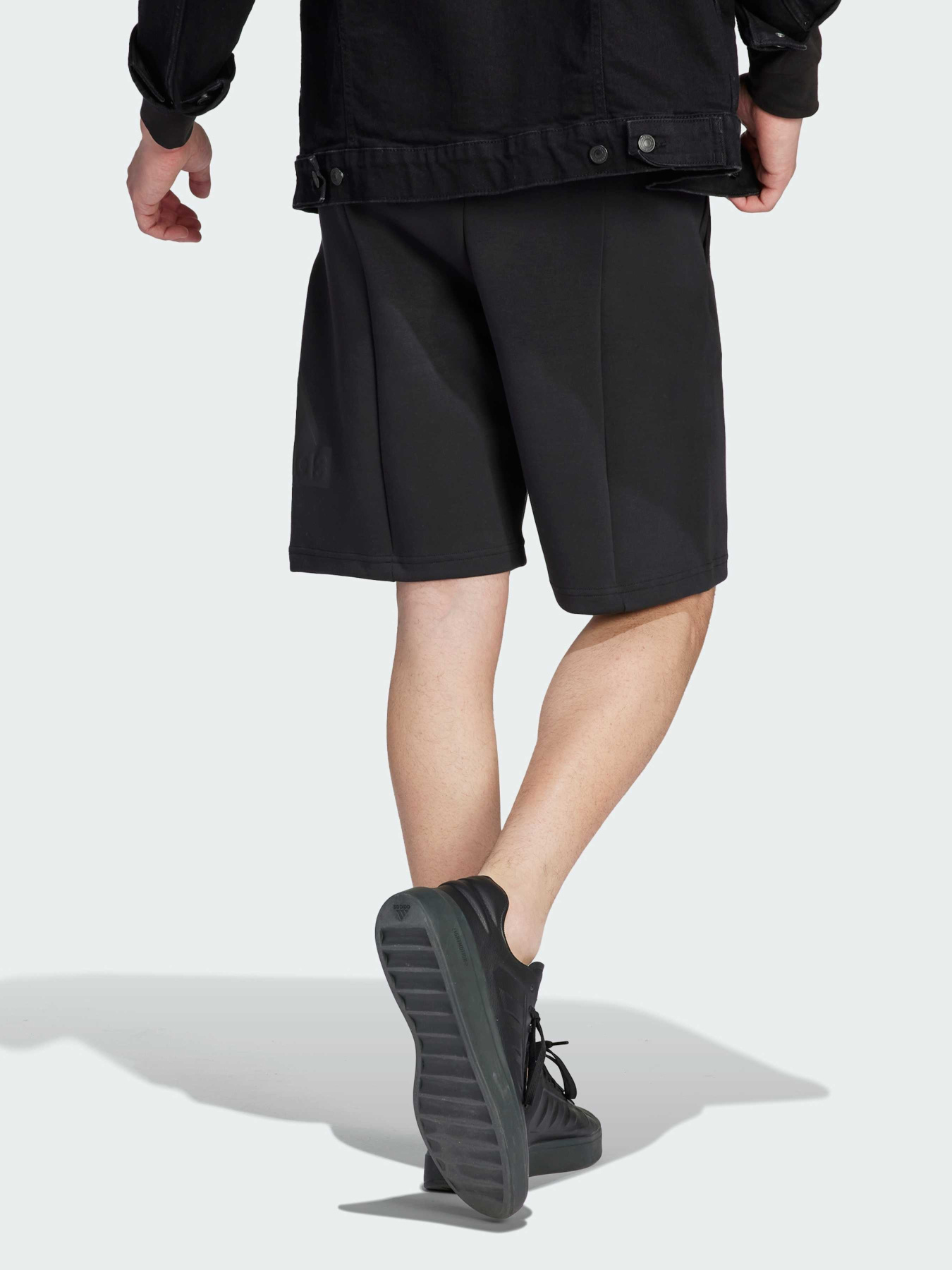 Повсякденні шорти Adidas модель IJ6408 Повсякденні шорти Adidas модель IJ6408 Фото