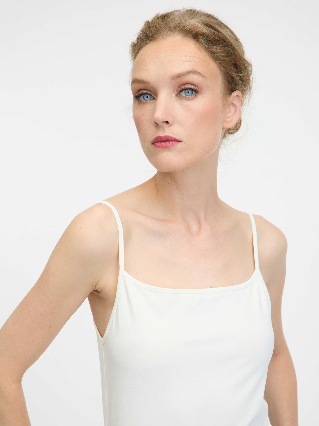 Майка Orsay модель 1001059-001000 Фото