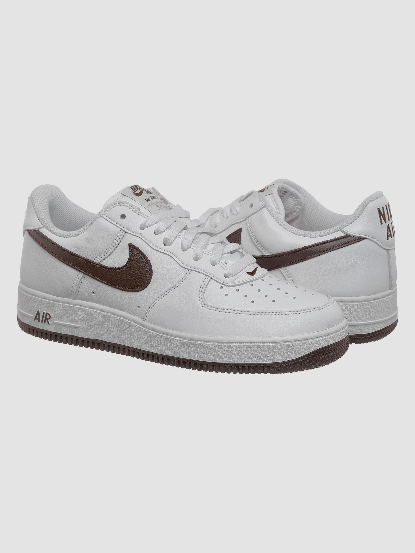 Кросівки NIKE Air Force 1 Low Retro модель DM0576-100 Фото