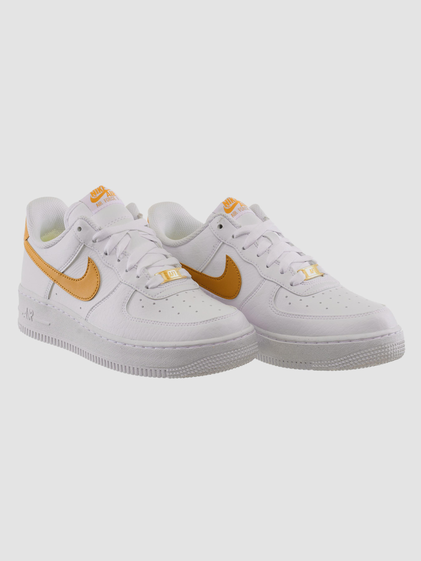 Кроссовки повседневные NIKE Air Force модель DN1430-104 Фото