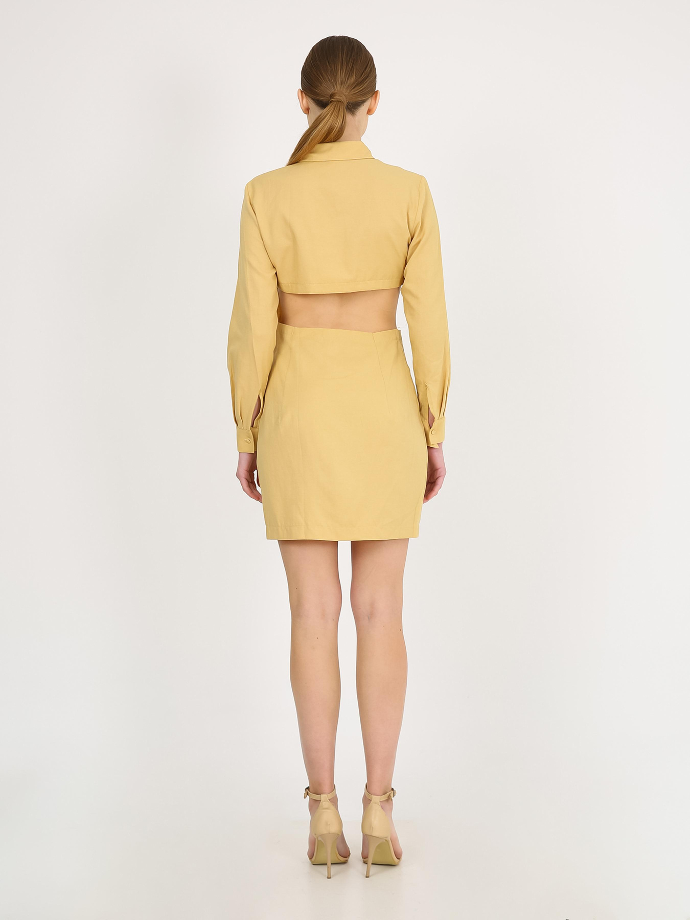 Платье мини Vicolo модель 232-VC-1999-23_горчичный Фото
