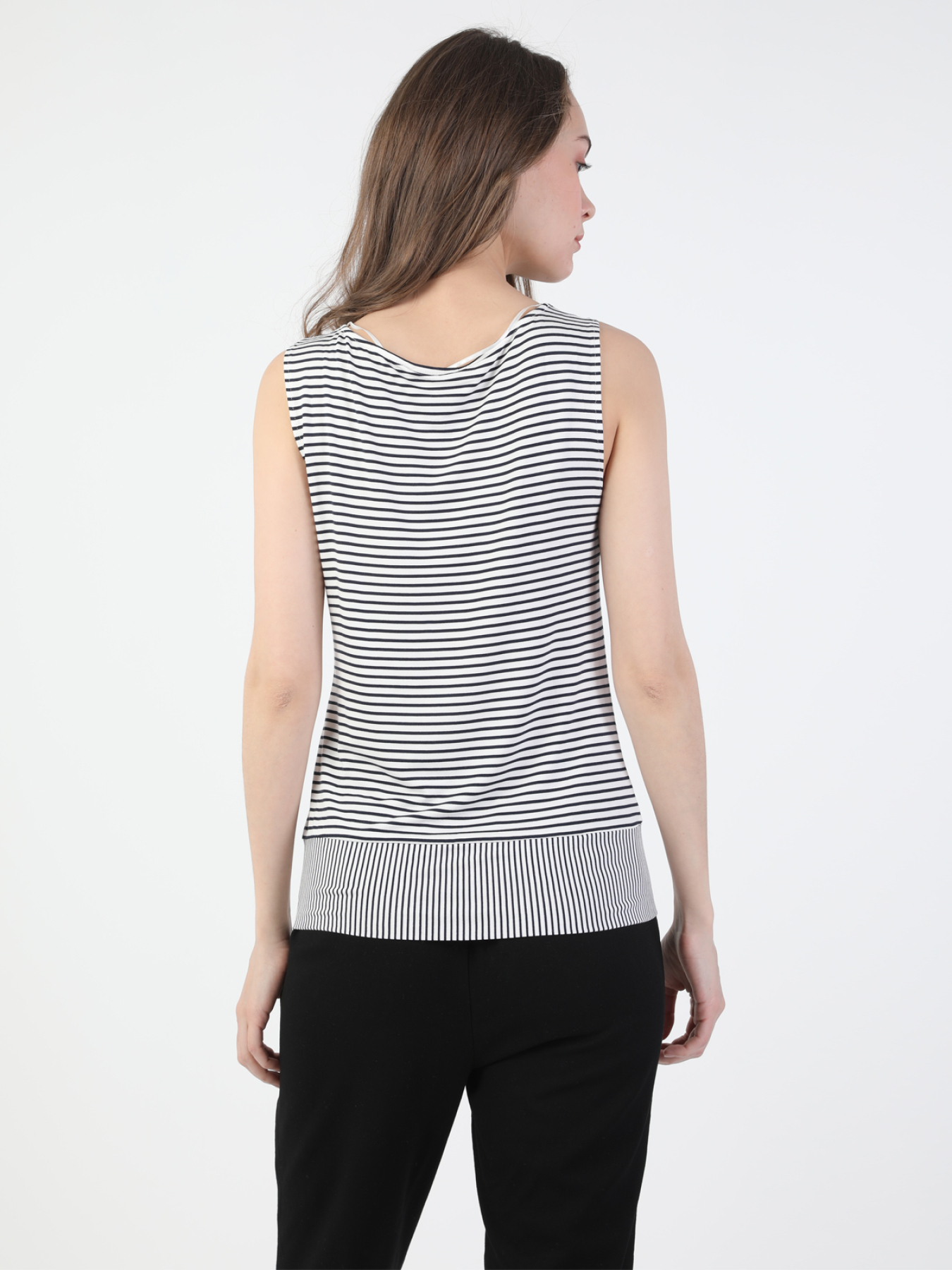 Футболки і поло Colin’s модель CL1049063_Q1.V1_NAV Фото