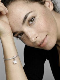 Класичні PANDORA Moments модель 799536C00 Фото