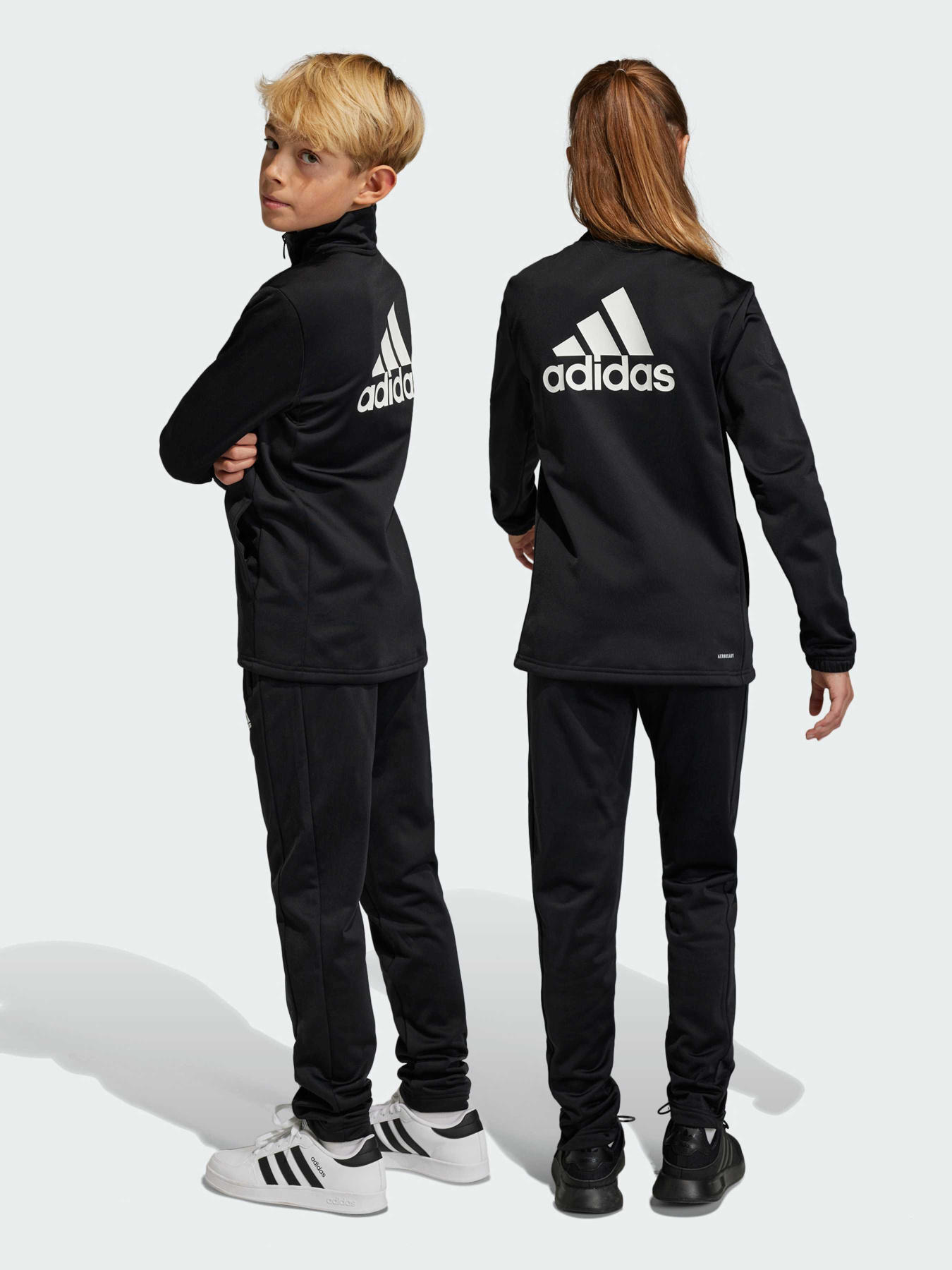 Спортивный костюм Adidas модель IC5686 Фото