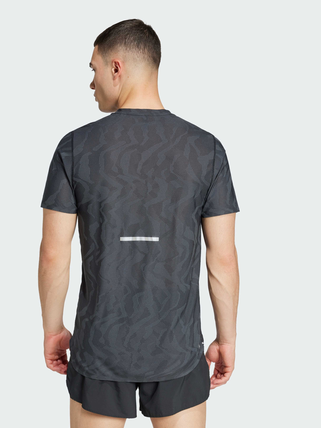 Футболка спортивная Adidas модель JC7338 Футболка спортивная Adidas модель JC7338 Фото