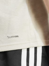 Спортивная футболка Adidas модель JC7736 Спортивная футболка Adidas модель JC7736 Фото