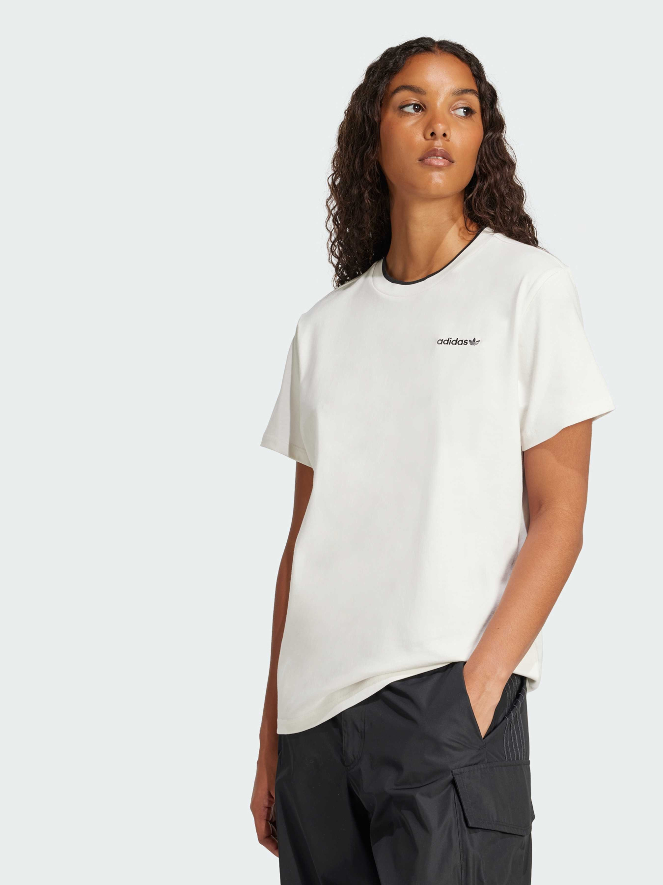 Футболка Adidas 3 Stripes модель JC7768 Футболка Adidas 3 Stripes модель JC7768 Фото