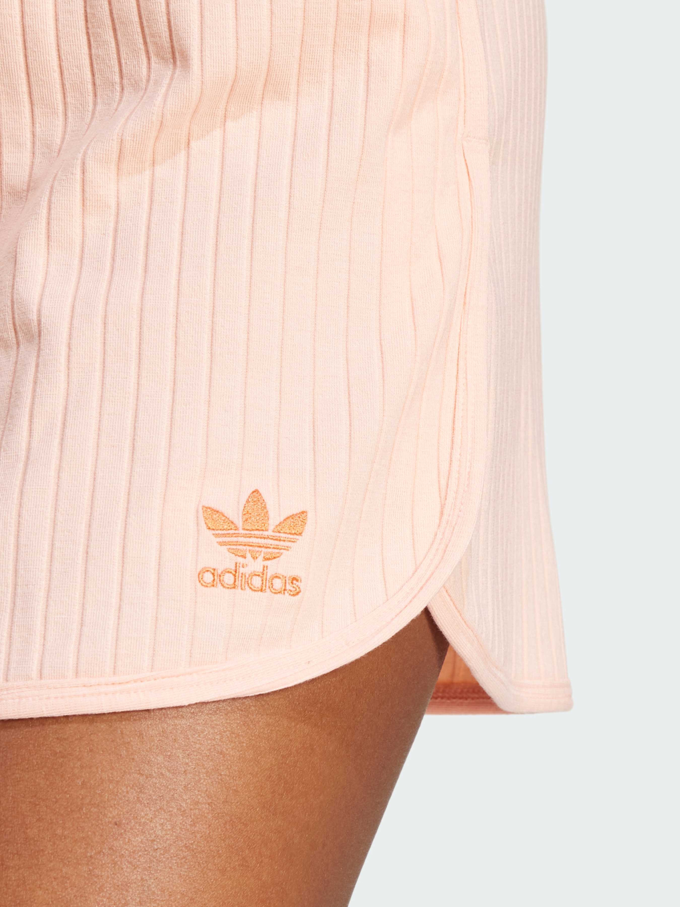 Повсякденні шорти Adidas модель JD5165 Повсякденні шорти Adidas модель JD5165 Фото