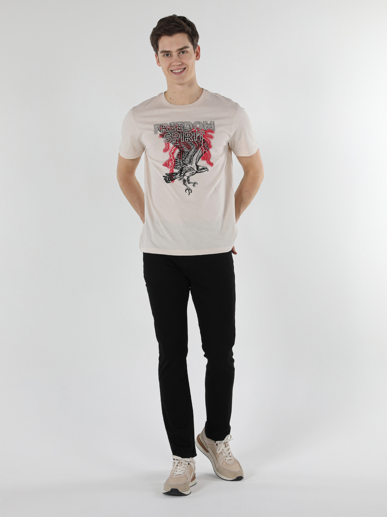 Футболки и поло Colin’s модель CL1058694_Q1.V1_BEI Фото