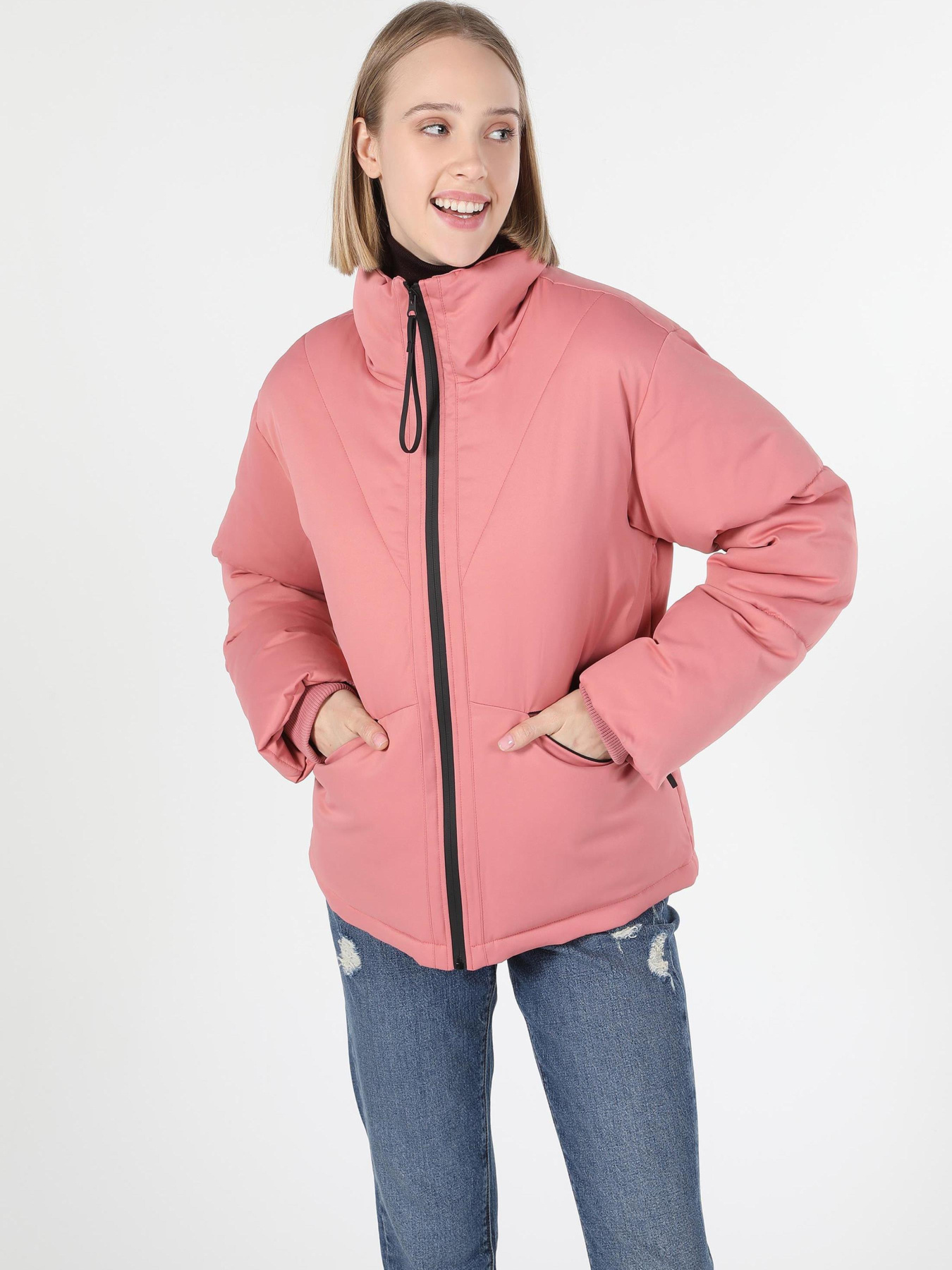 Куртки Colin’s модель CL1060944_Q1.V1_PRS Фото