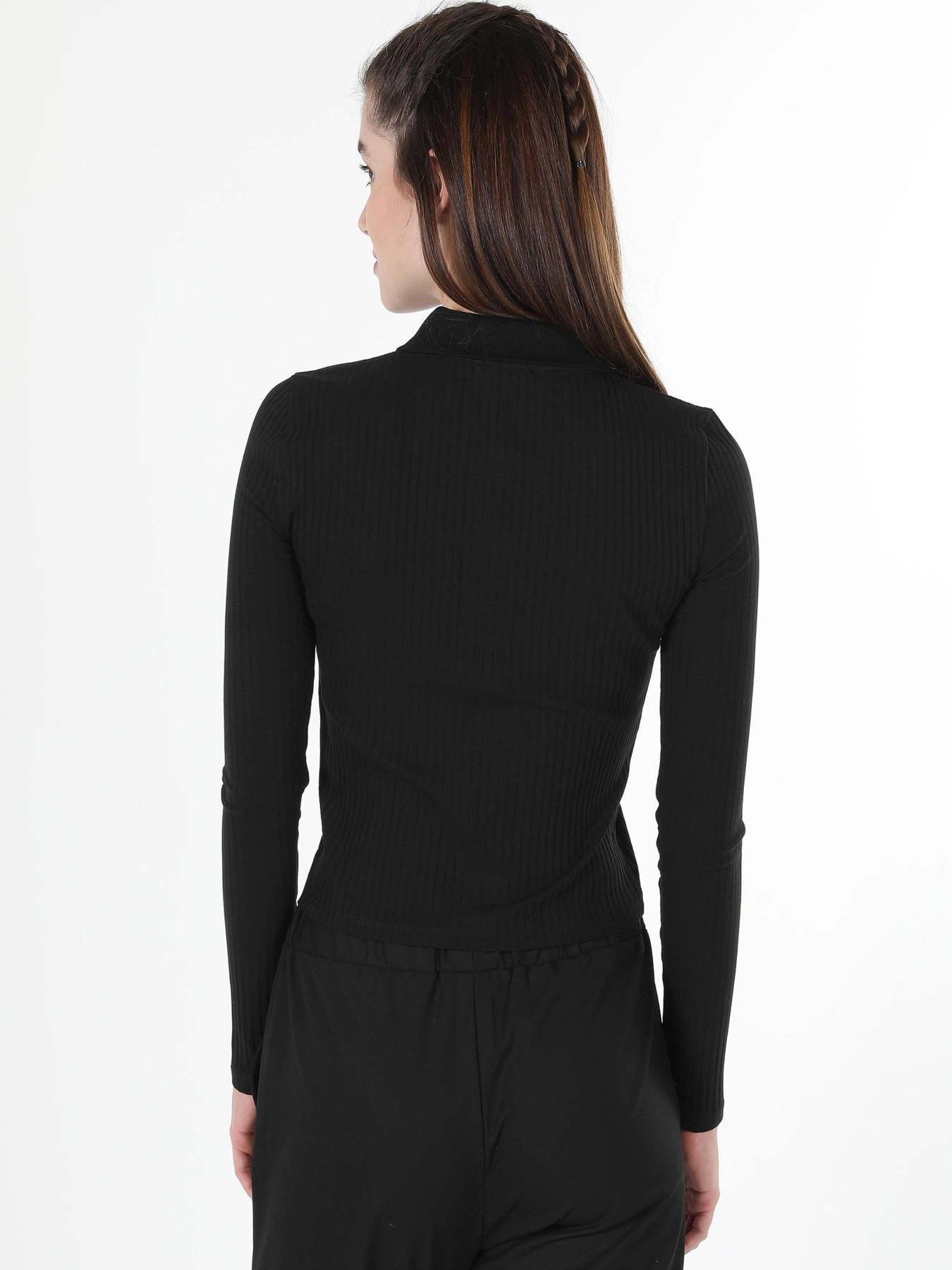 Худи и свитшоты Colin’s модель CL1060592_Q1.V1_BLK Фото