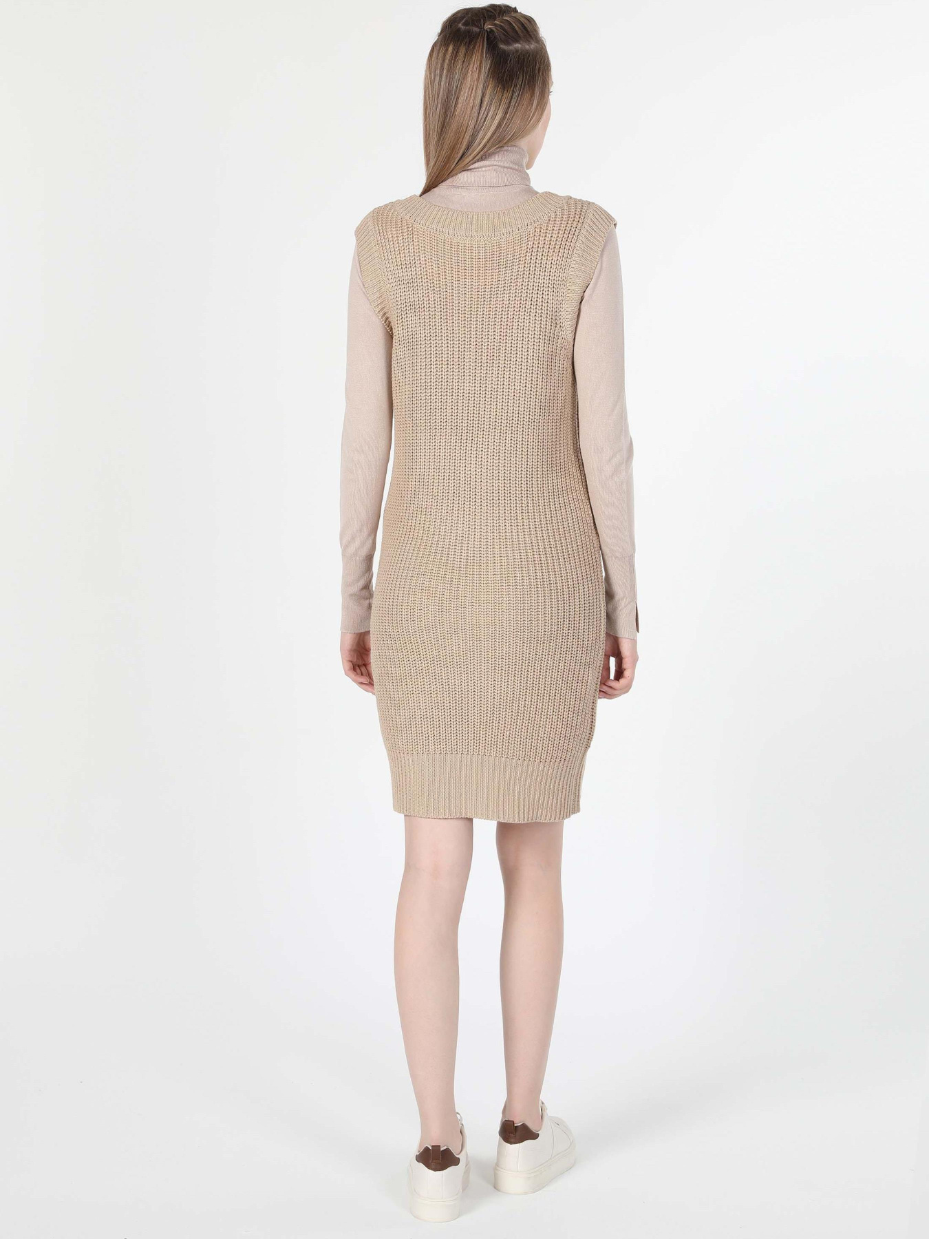 Платья Colin’s модель CL1059729_Q1.V1_BEI Фото