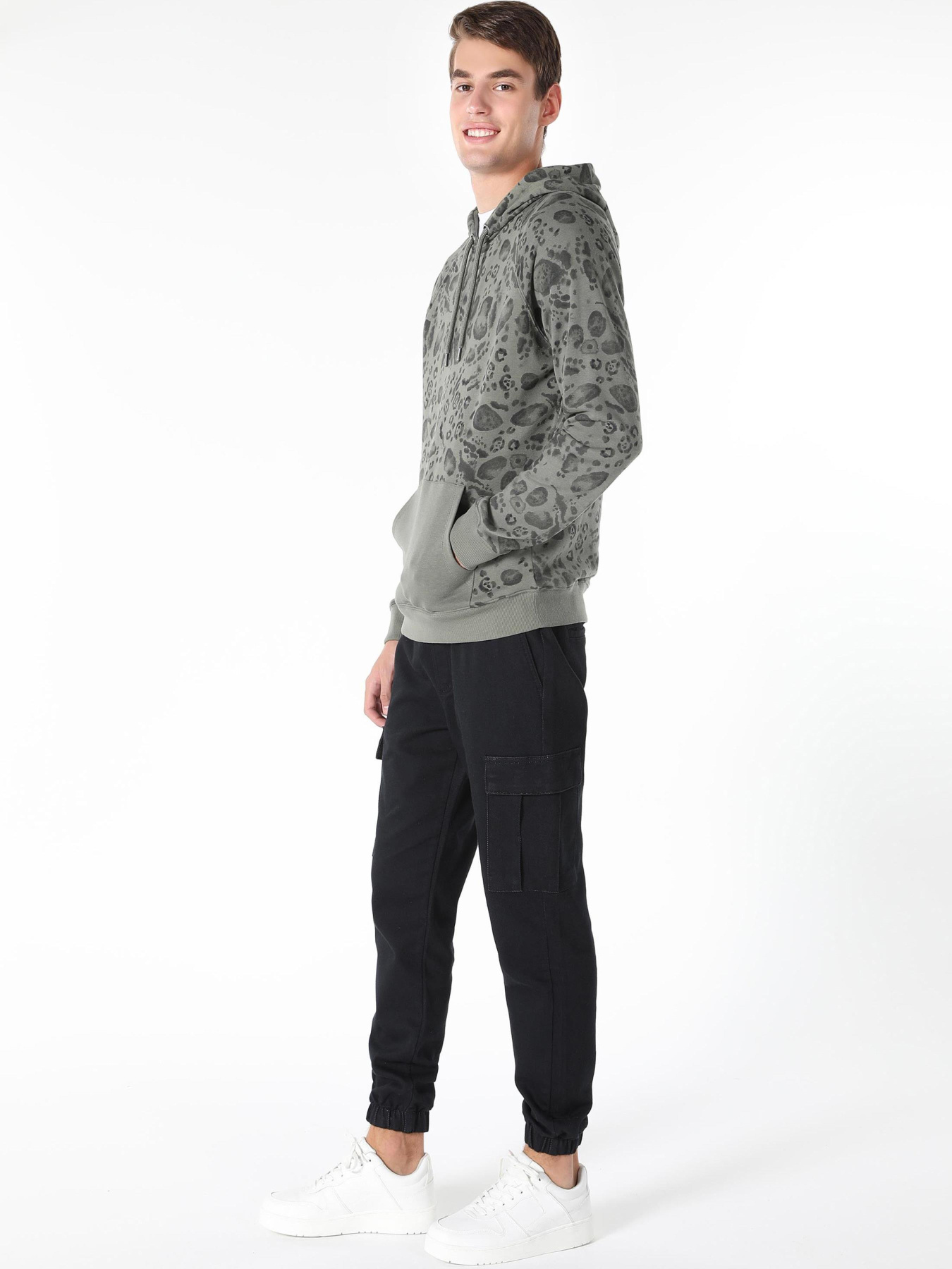 Кофты и свитера Colin’s модель CL1060901_Q1.V1_KHA Фото