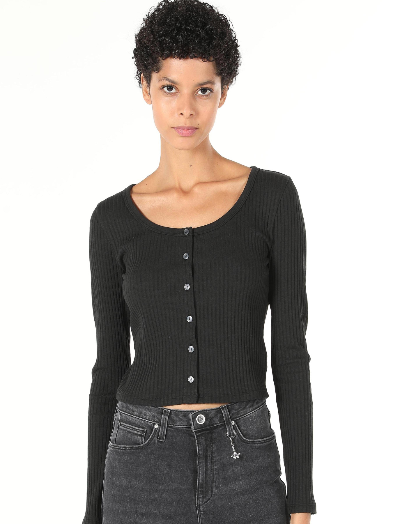 Худи и свитшоты Colin’s модель CL1060272_Q1.V1_BLK Фото