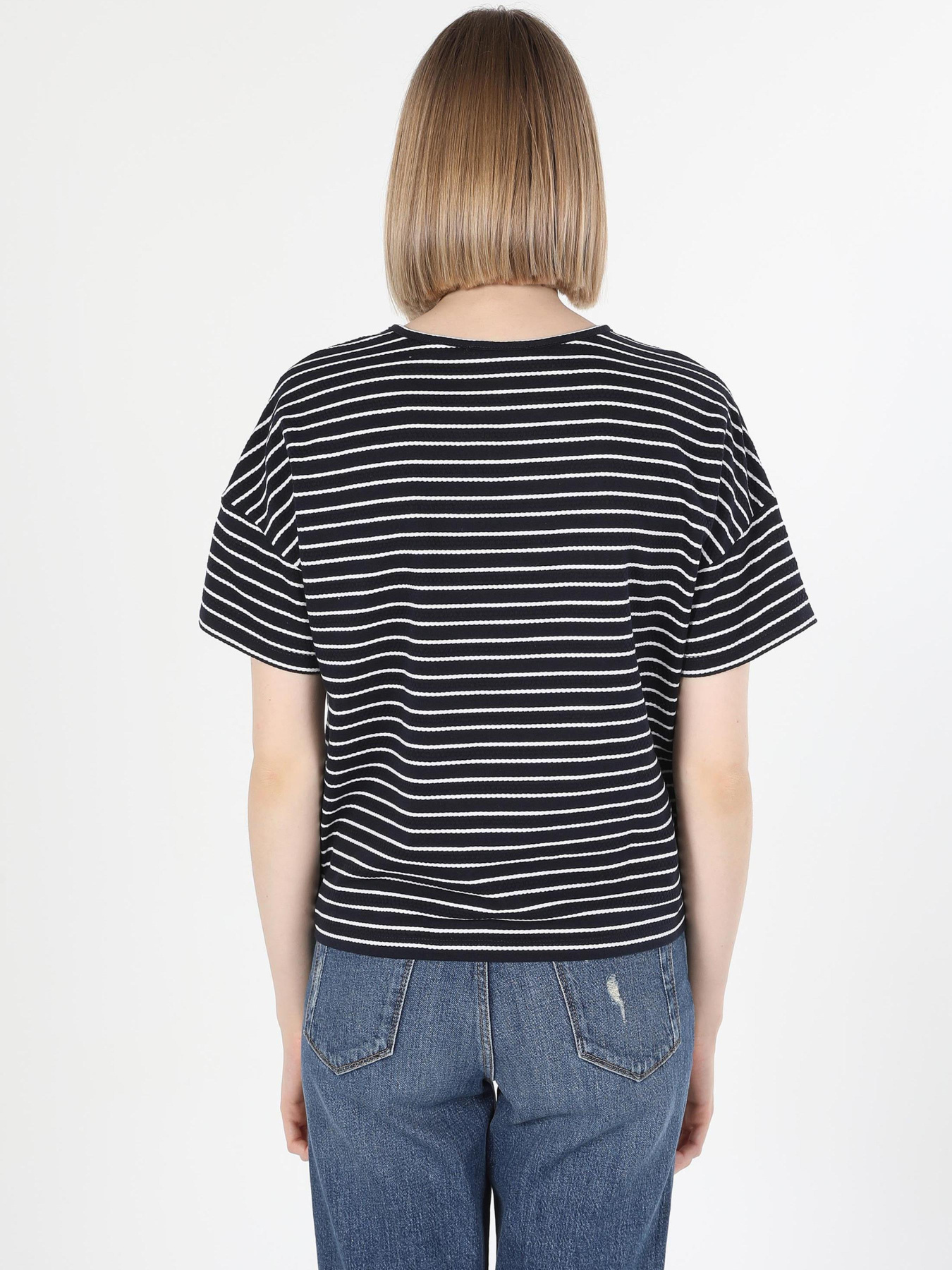 Футболки и поло Colin’s модель CL1060584_Q1.V1_NAV Фото