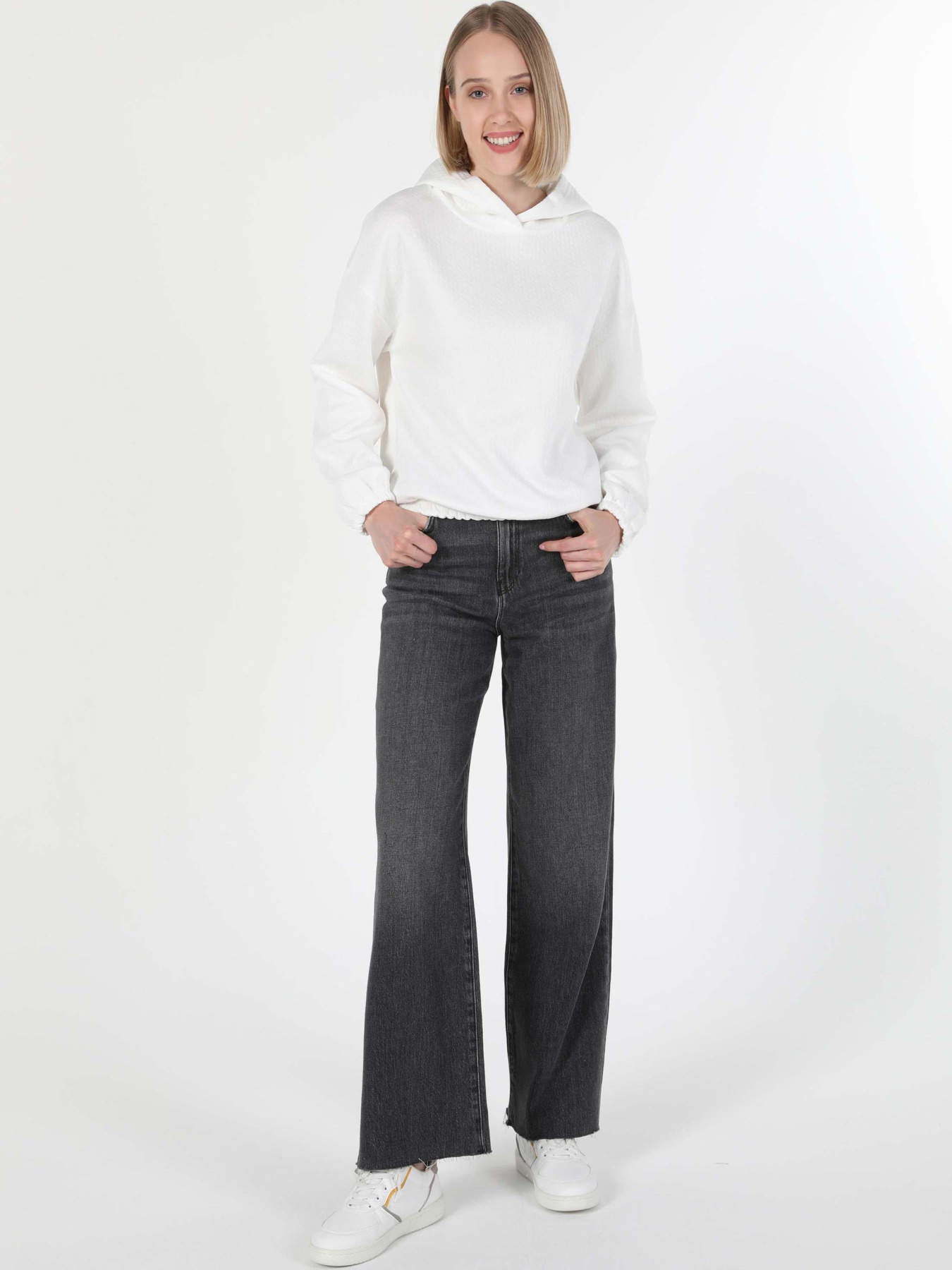 Кофты и свитера Colin’s модель CL1059996_Q1.V1_WHT Фото