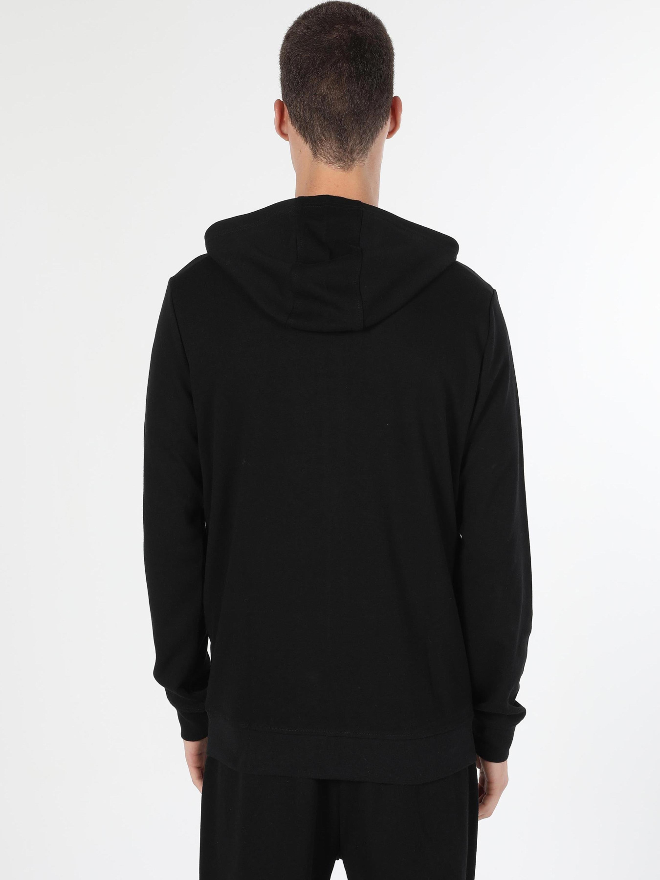 Кофты и свитера Colin’s модель CL1059670_Q1.V1_BLK Фото