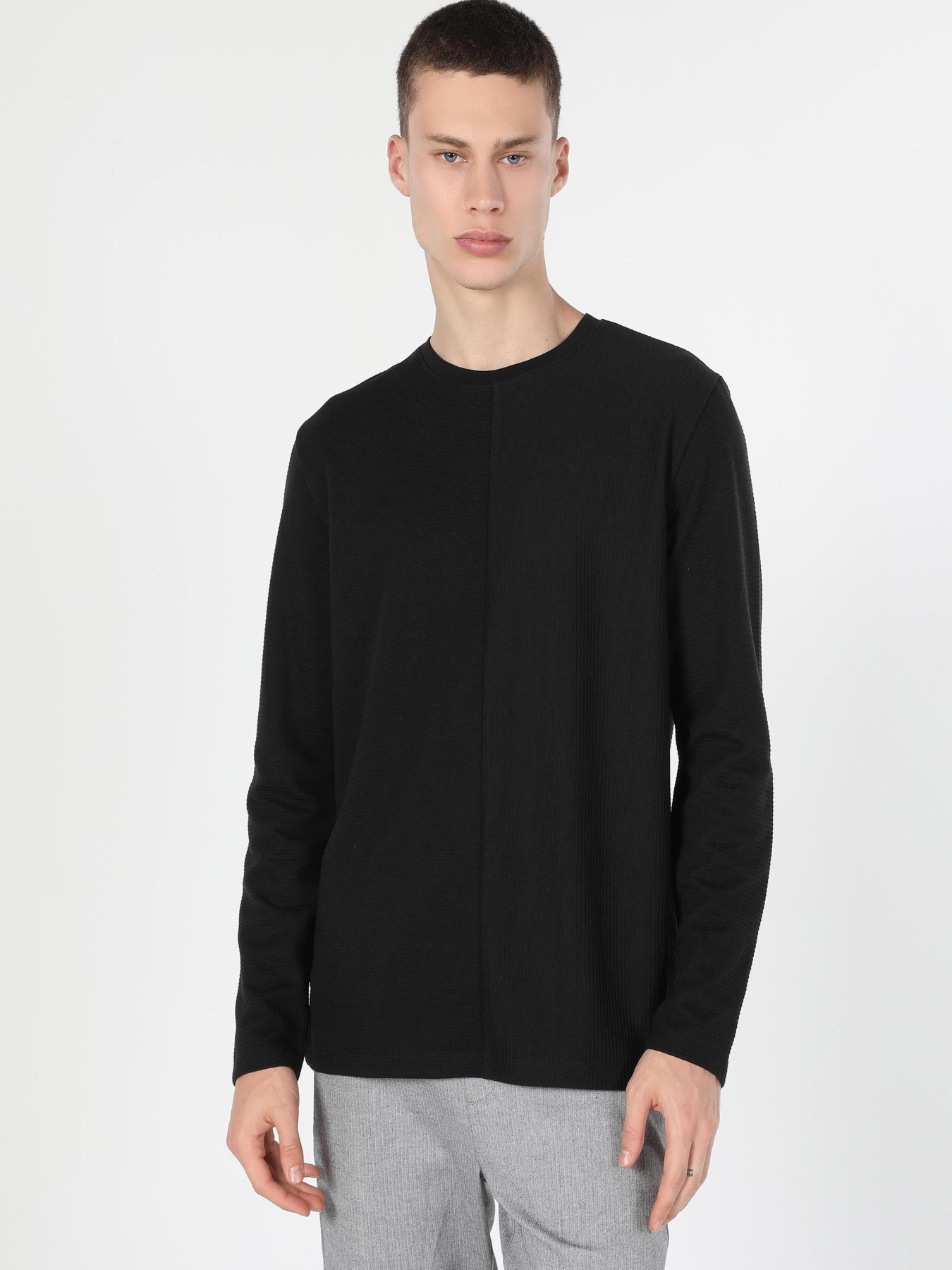 Худи и свитшоты Colin’s модель CL1060211_Q1.V1_BLK Фото