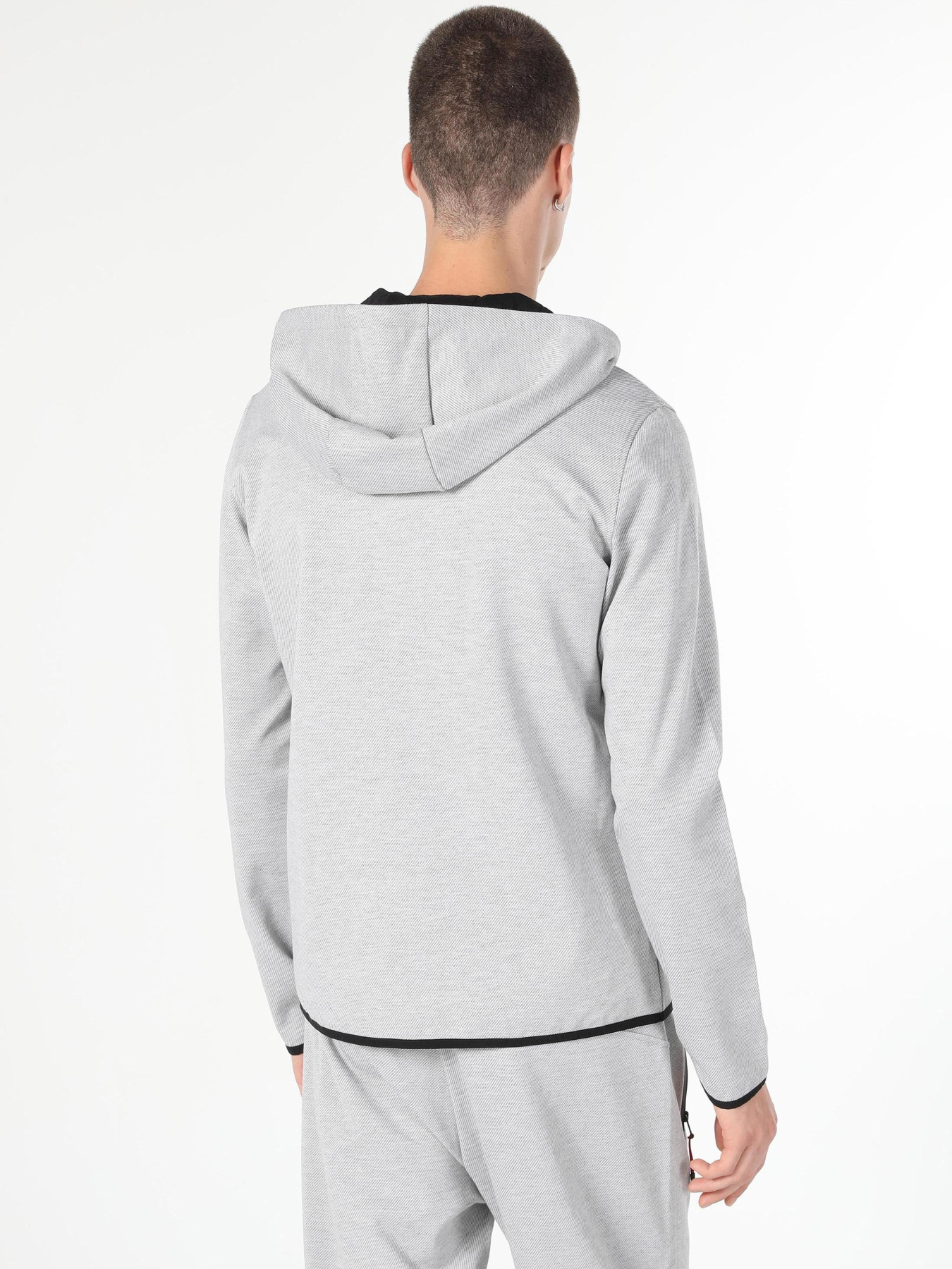 Худи и свитшоты Colin’s модель CL1060644_Q1.V1_MGA Фото