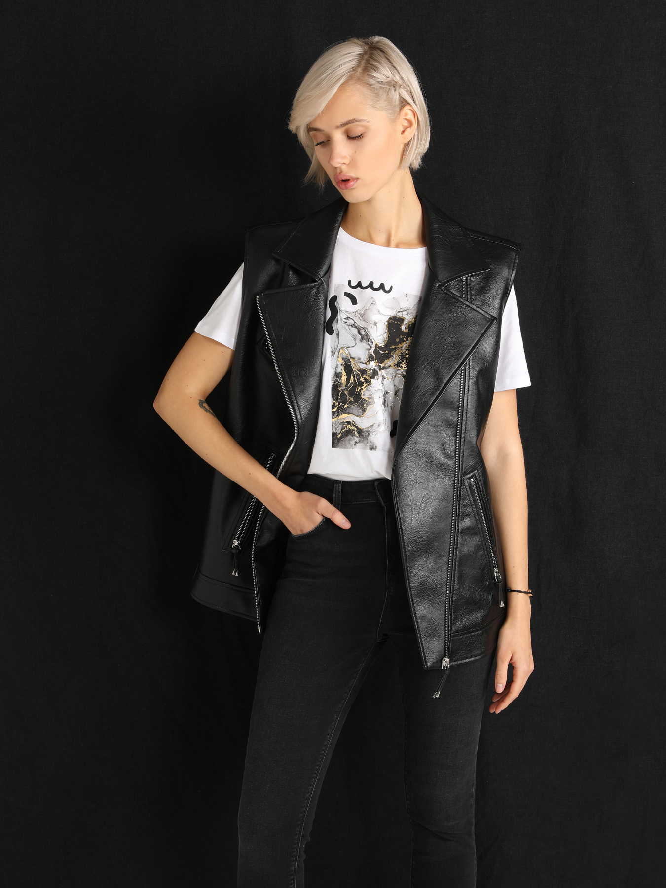 Куртки и дубленки Colin’s модель CL1060226_Q1.V1_BLK Фото