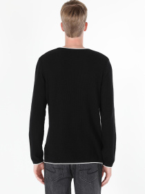 Худи и свитшоты Colin’s модель CL1056038_Q1.V1_BLK Фото