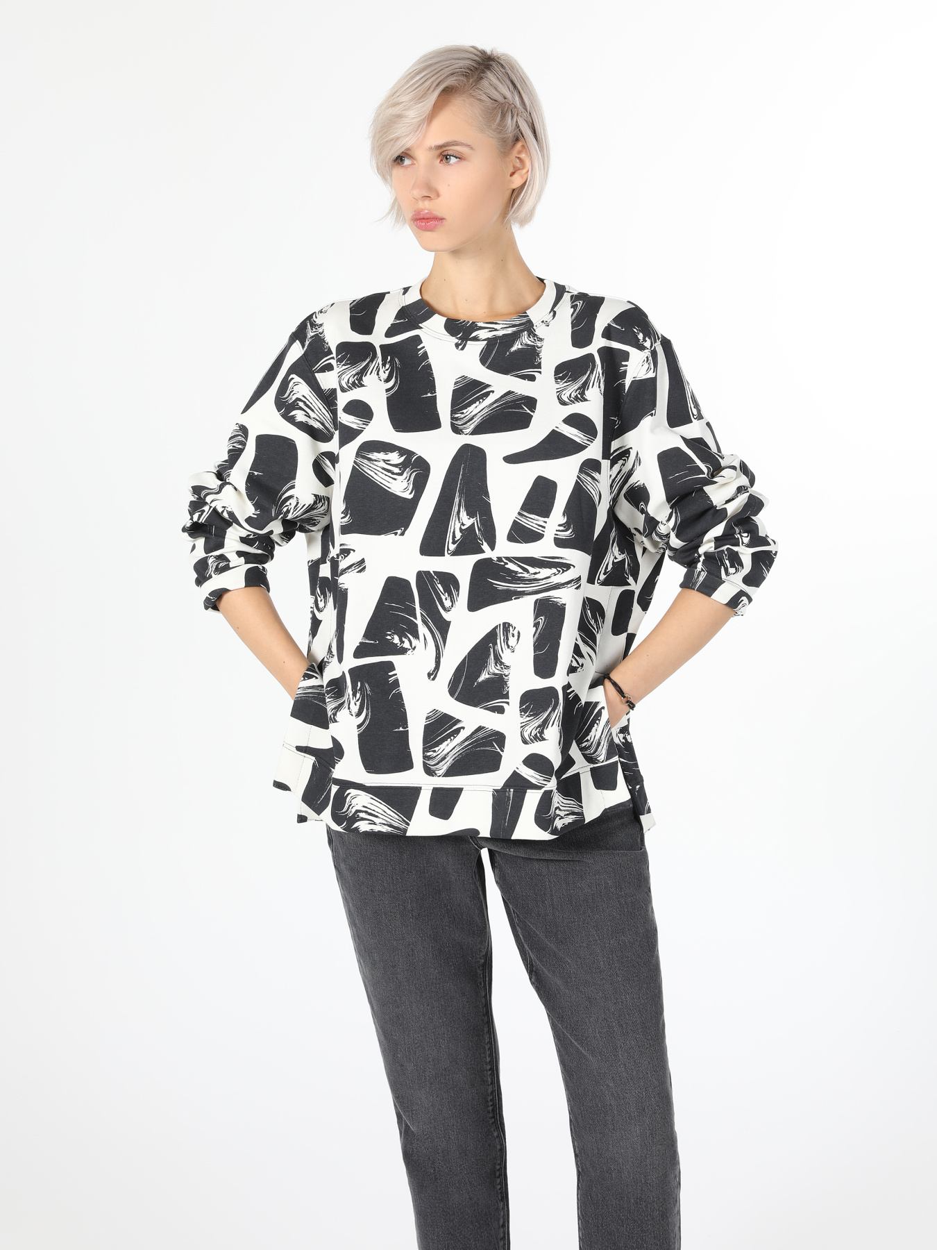 Кофты и свитера Colin’s модель CL1060559_Q1.V1_BLK Фото