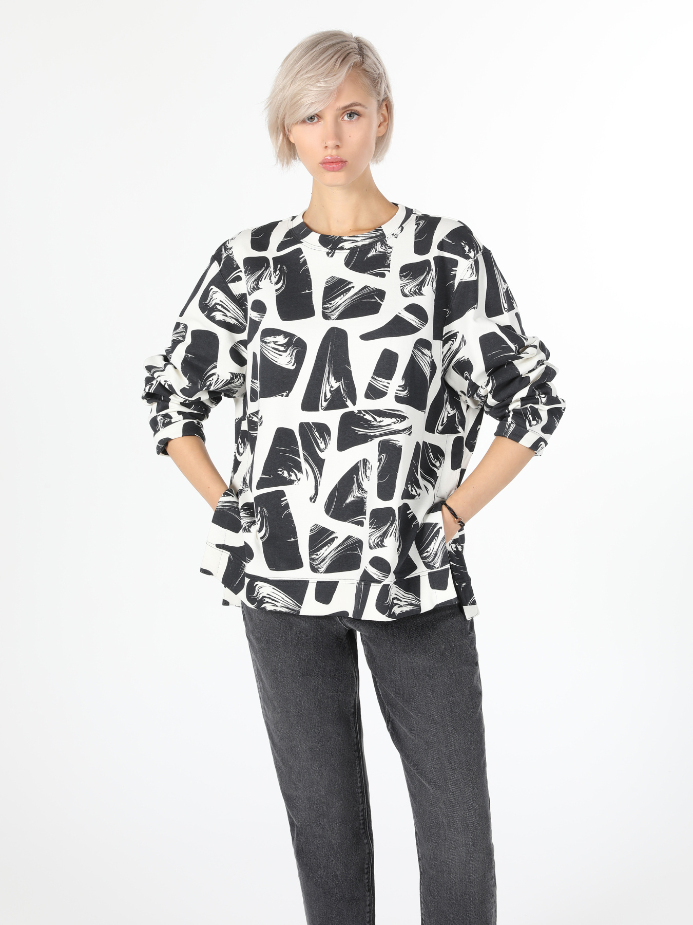 Кофты и свитера Colin’s модель CL1060559_Q1.V1_BLK Фото