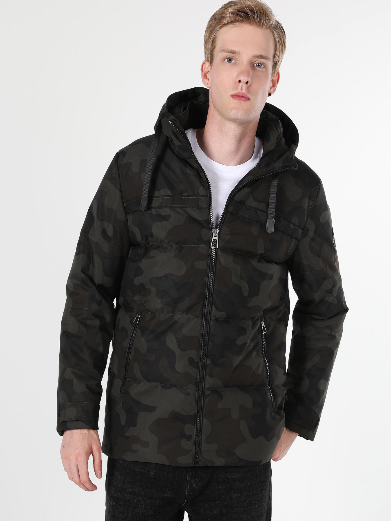 Куртки и дубленки Colin’s модель CL1060965_Q1.V1_KHA Фото