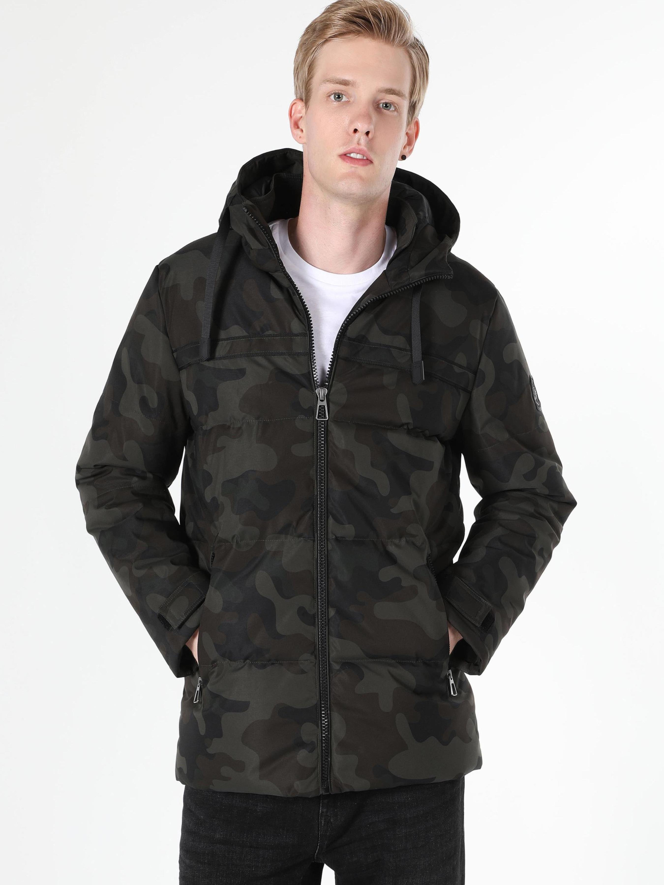 Куртки и дубленки Colin’s модель CL1060965_Q1.V1_KHA Фото