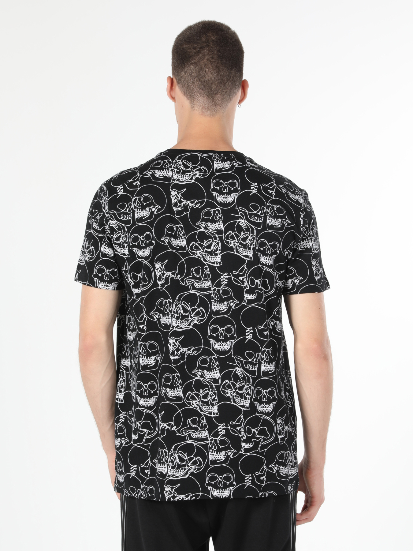 Футболки и поло Colin’s модель CL1059608_Q1.V1_BLK Фото