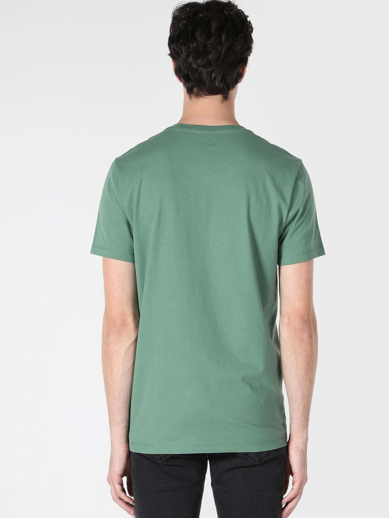 Футболки і поло Colin’s модель CL1063462_Q1.V1_GRN Футболки і поло Colin’s модель CL1063462_Q1.V1_GRN Фото