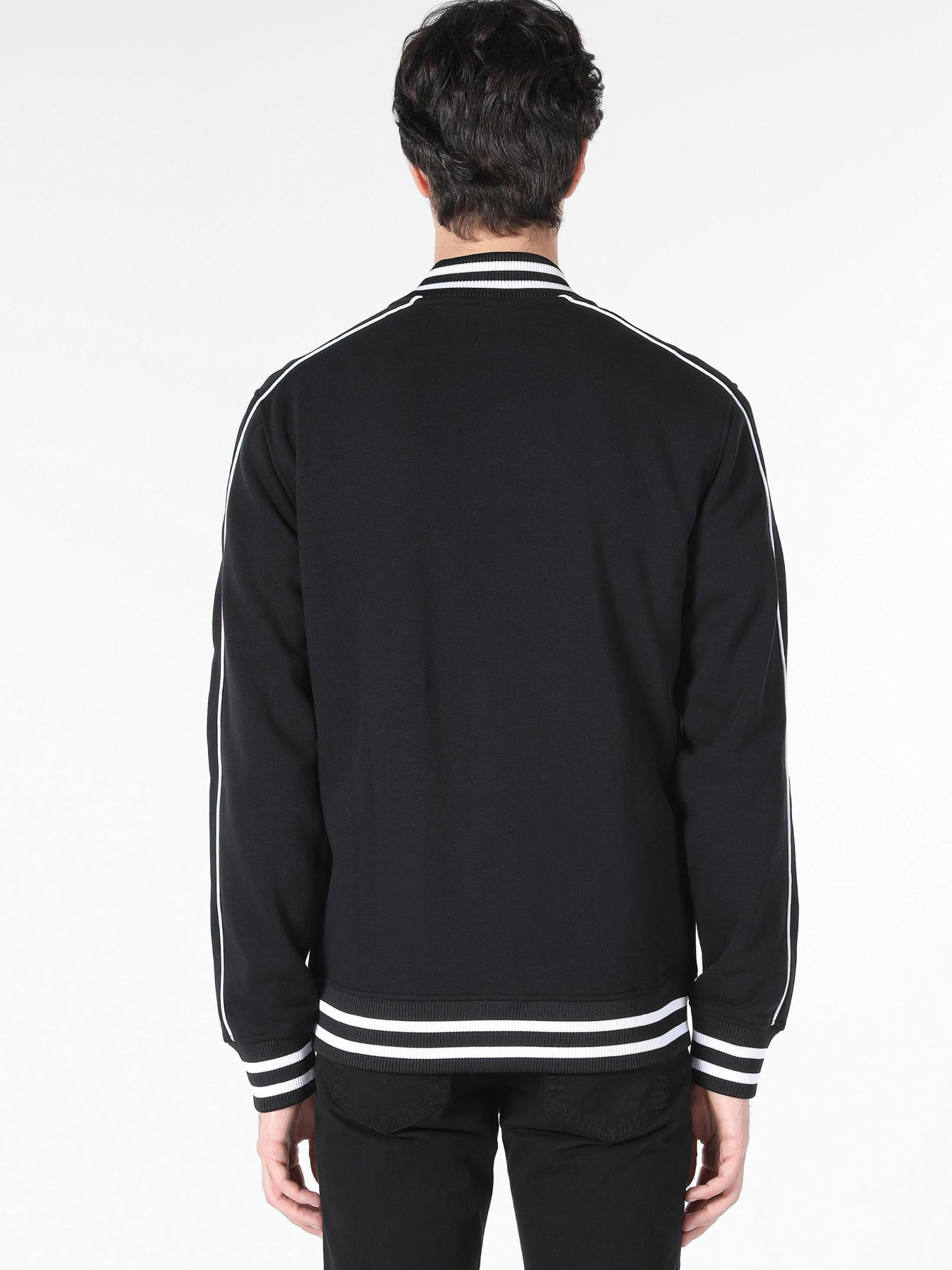 Куртки и дубленки Colin’s модель CL1061572_Q1.V1_BLK Фото