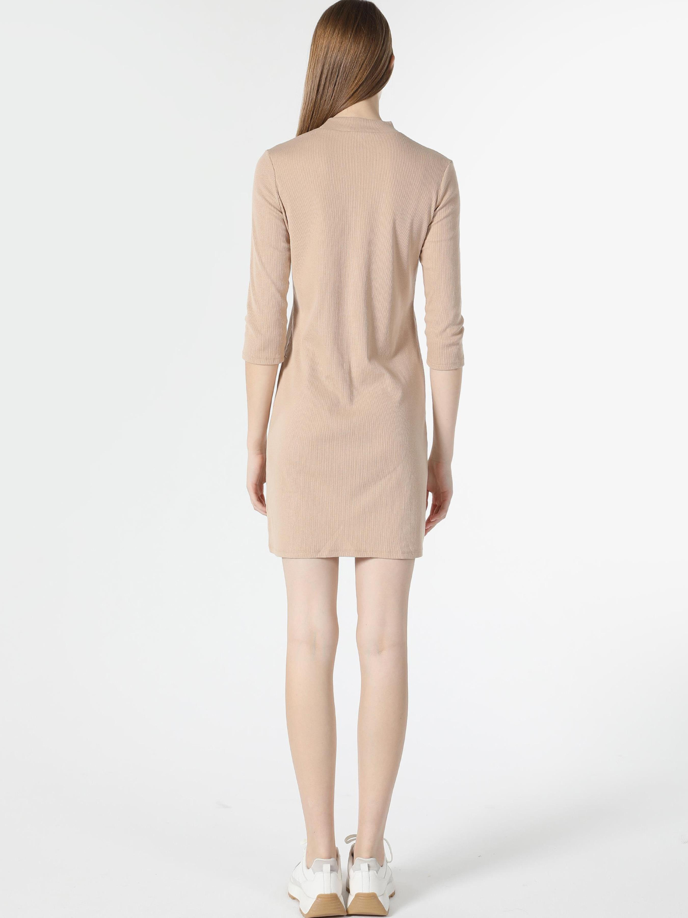 Платья Colin’s модель CL1062441_Q1.V1_BEI Фото