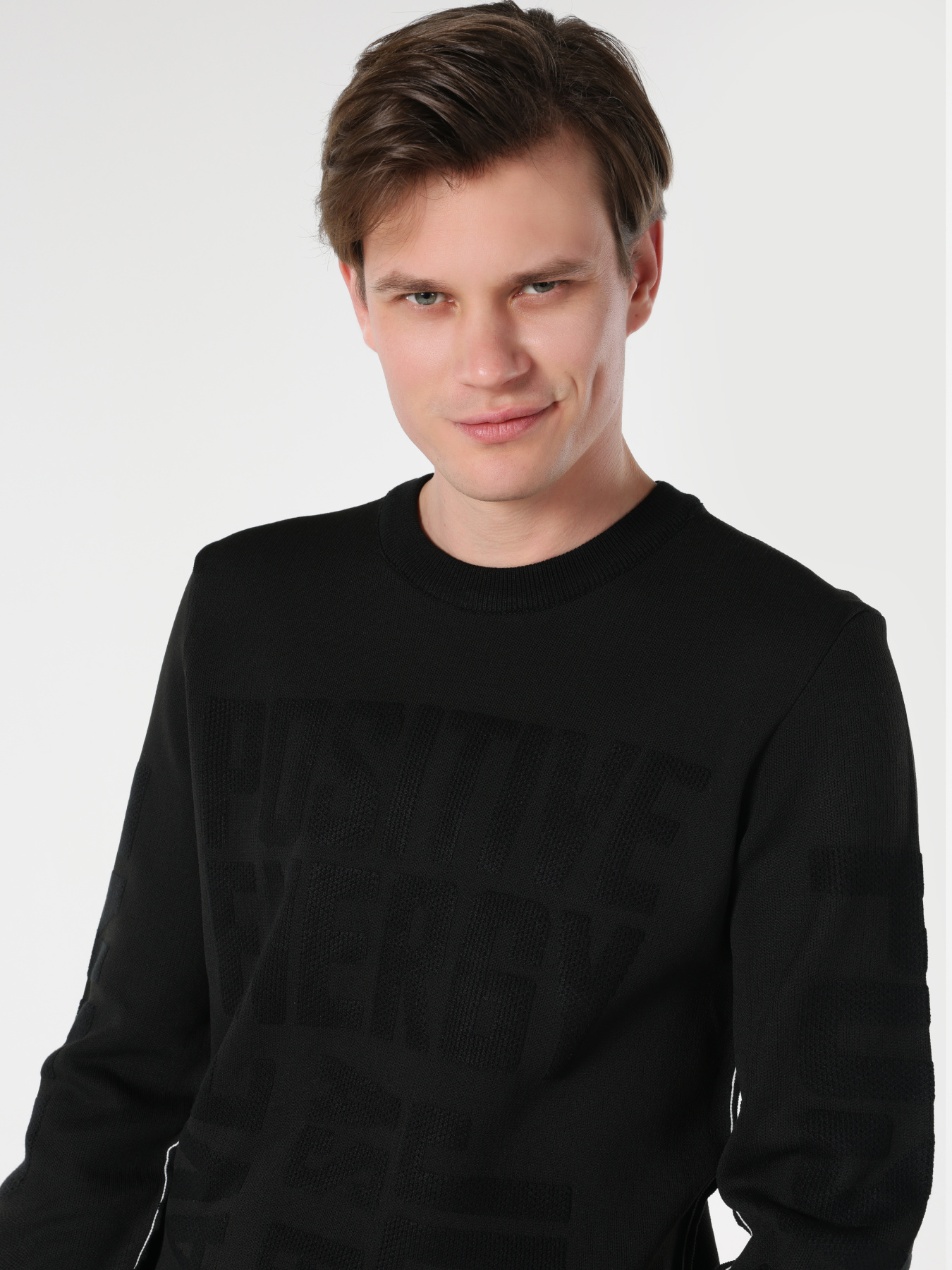 Худи и свитшоты Colin’s модель CL1062328_Q1.V1_BLK Фото