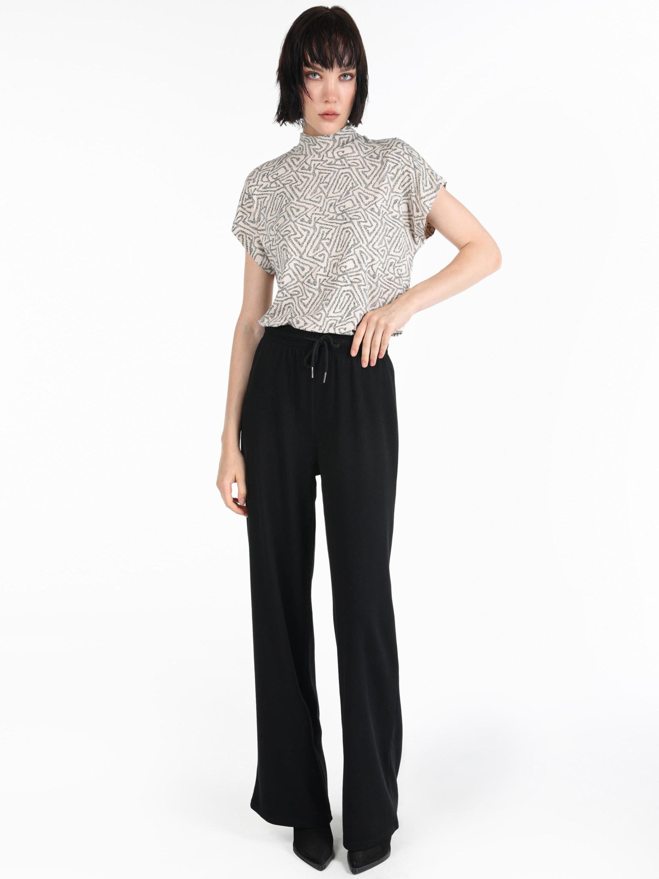 Футболки і поло Colin’s модель CL1065134_Q1.V1_BEI Фото