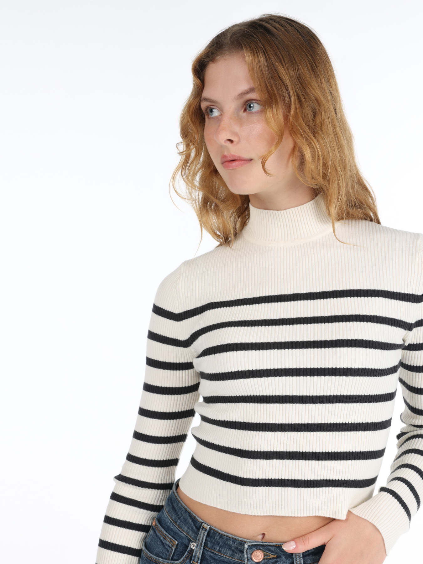 Худи и свитшоты Colin’s модель CL1065237_Q1.V1_OFW Фото