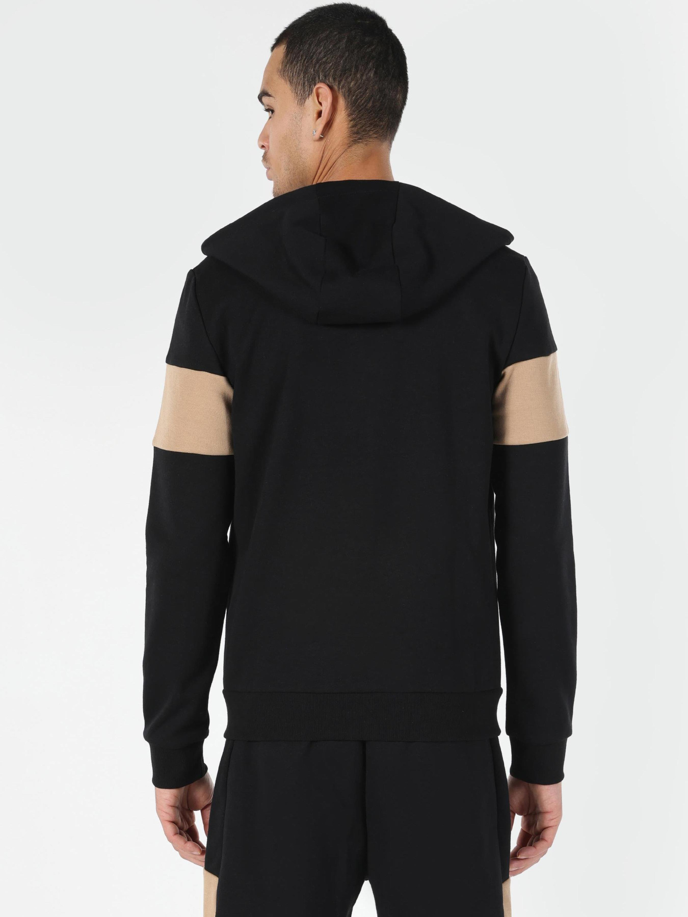 Худи и свитшоты Colin’s модель CL1063392_Q1.V1_BLK Фото