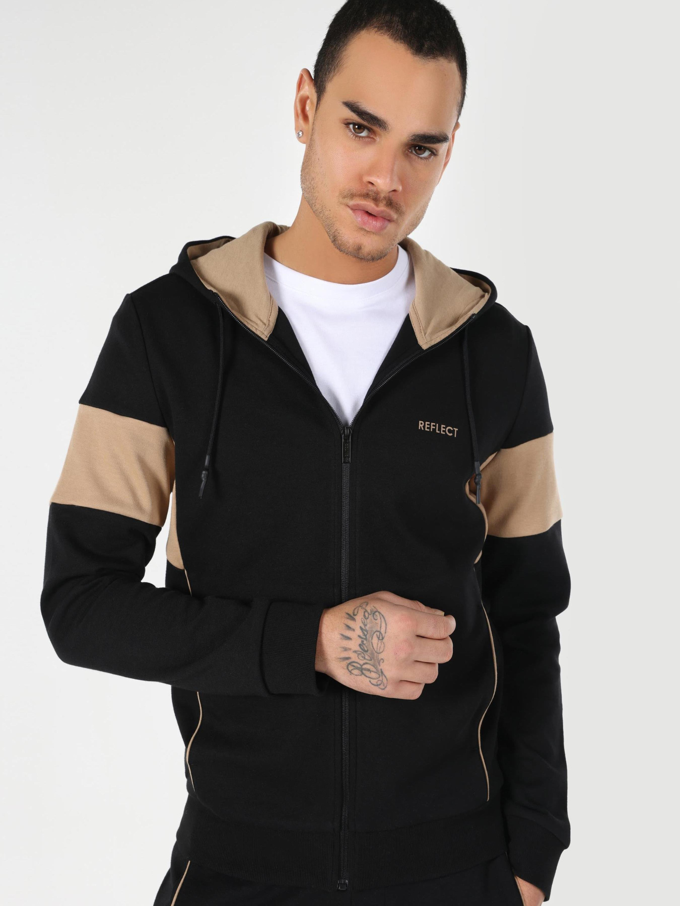 Худи и свитшоты Colin’s модель CL1063392_Q1.V1_BLK Фото