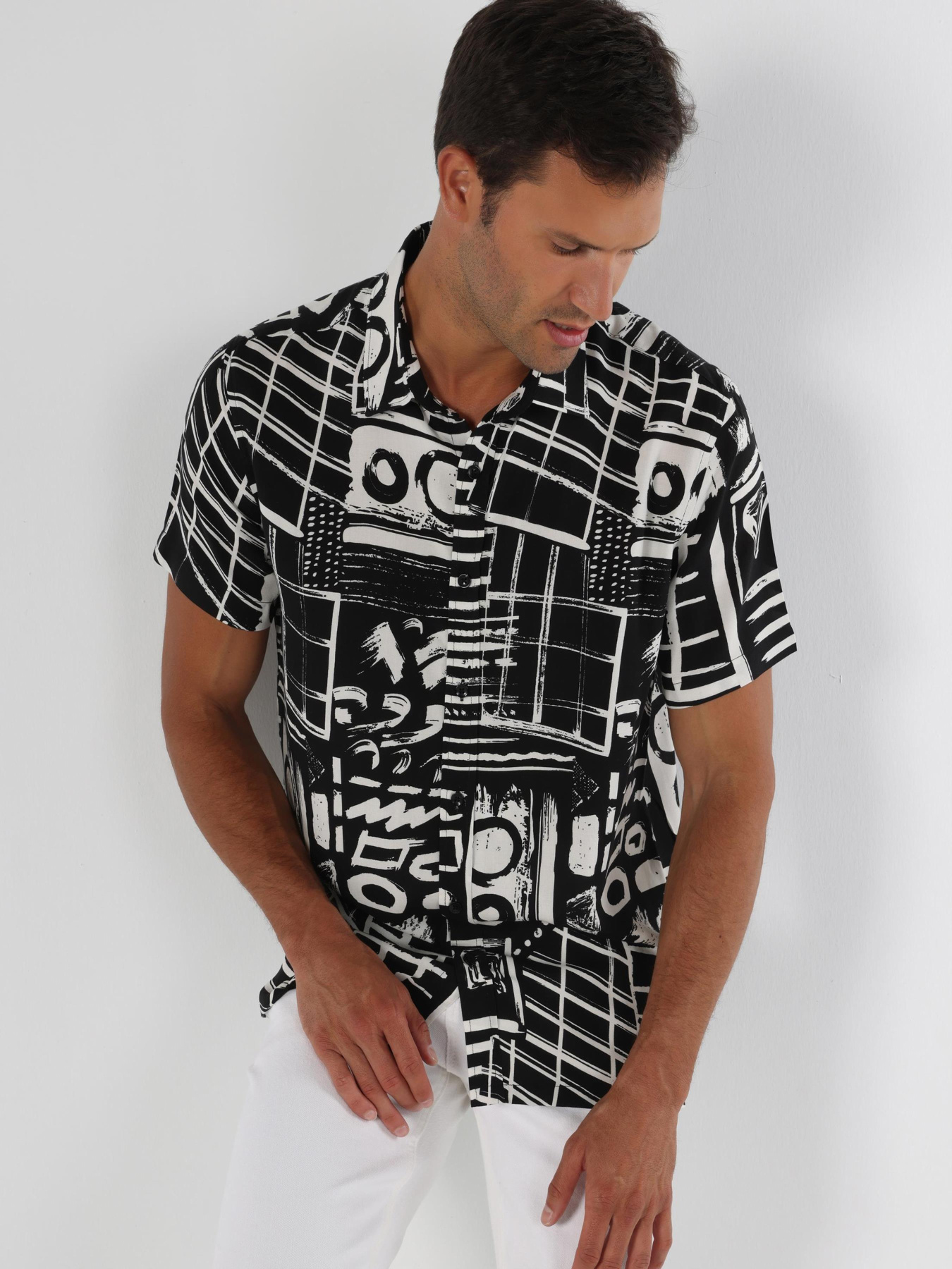 Рубашки Colin’s модель CL1062817_Q1.V1_BLK Фото