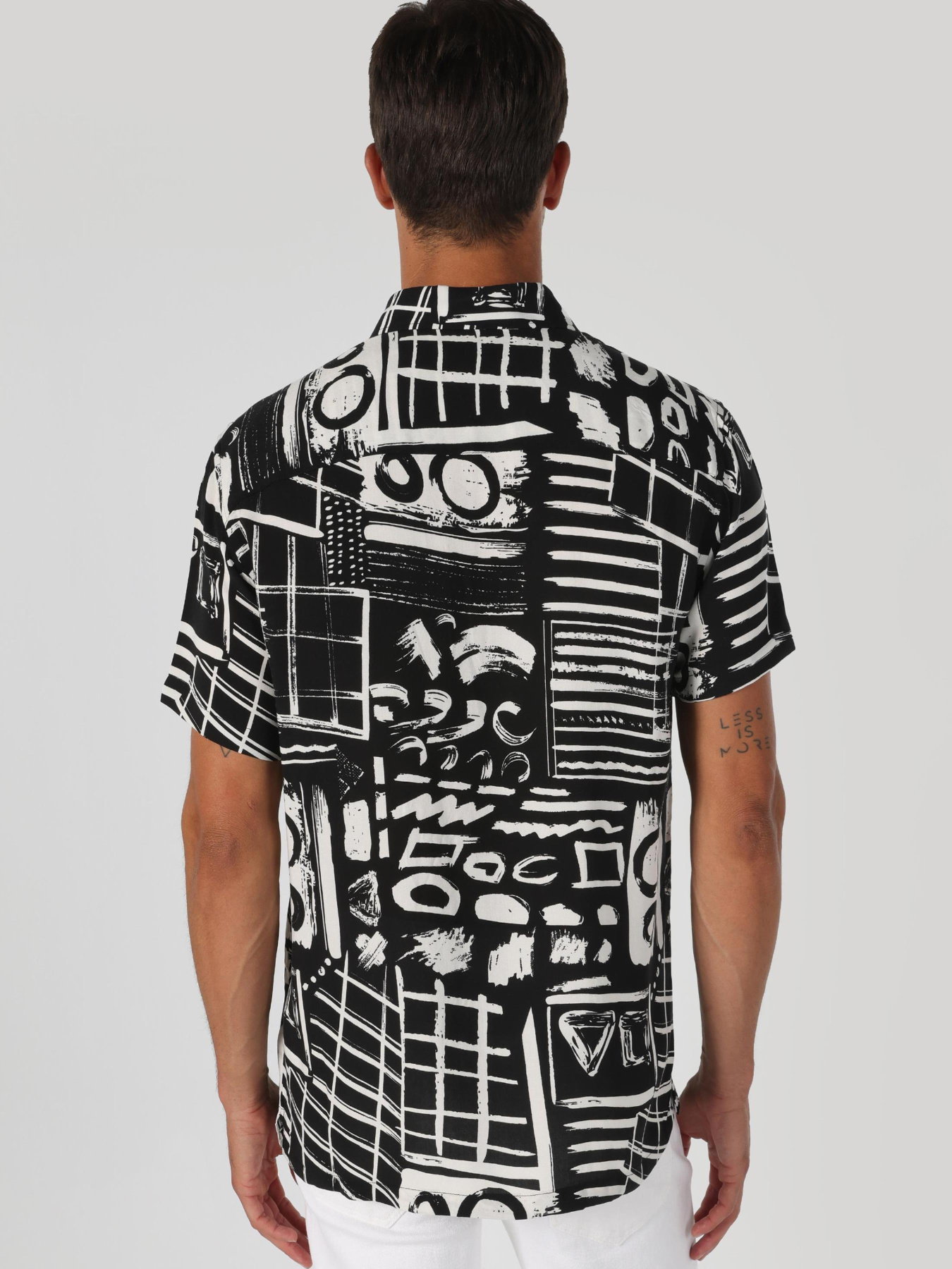 Сорочки Colin’s модель CL1062817_Q1.V1_BLK Фото