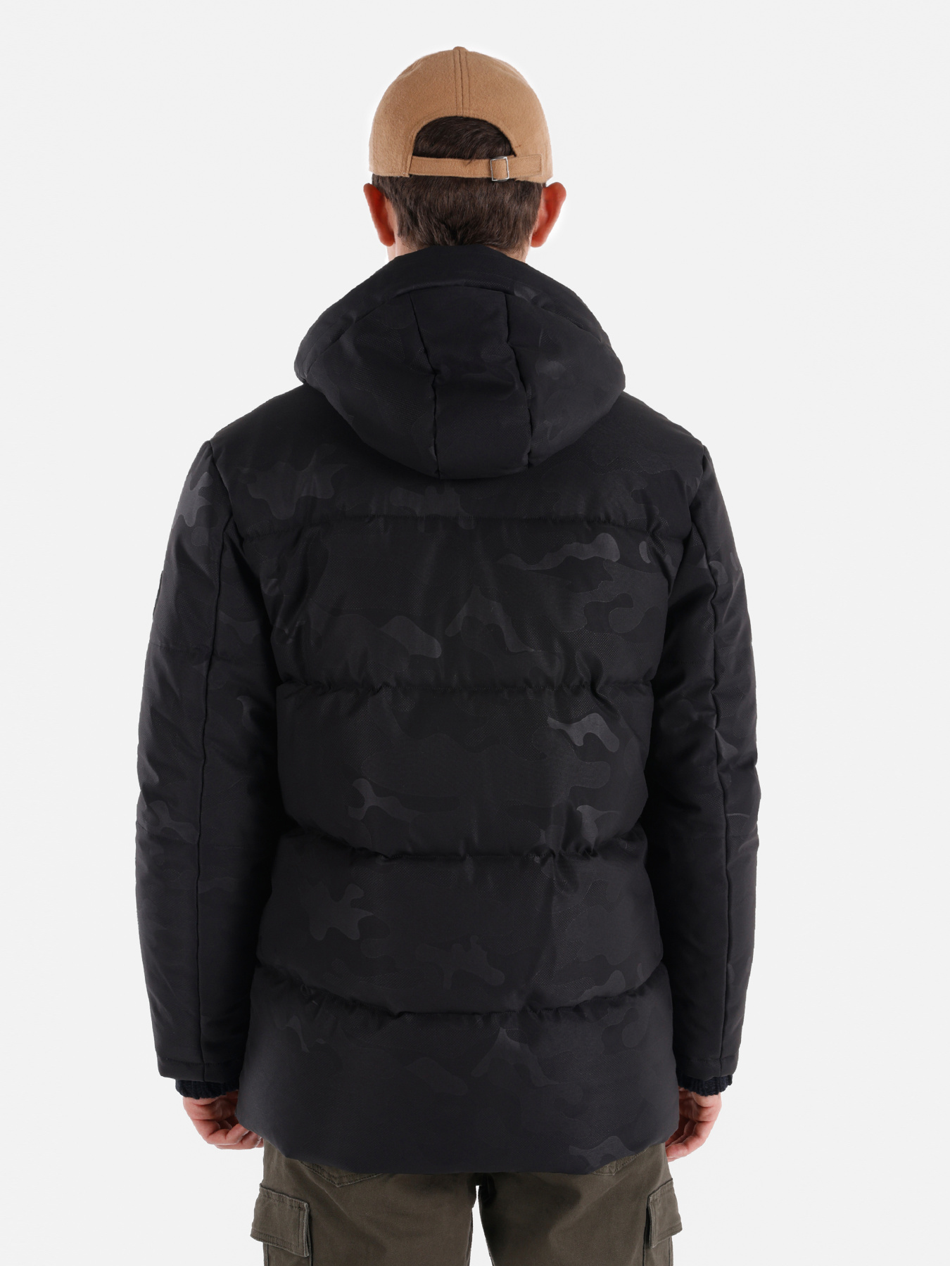 Куртки и дубленки Colin’s модель CL1066369_Q1.V1_BLK Фото