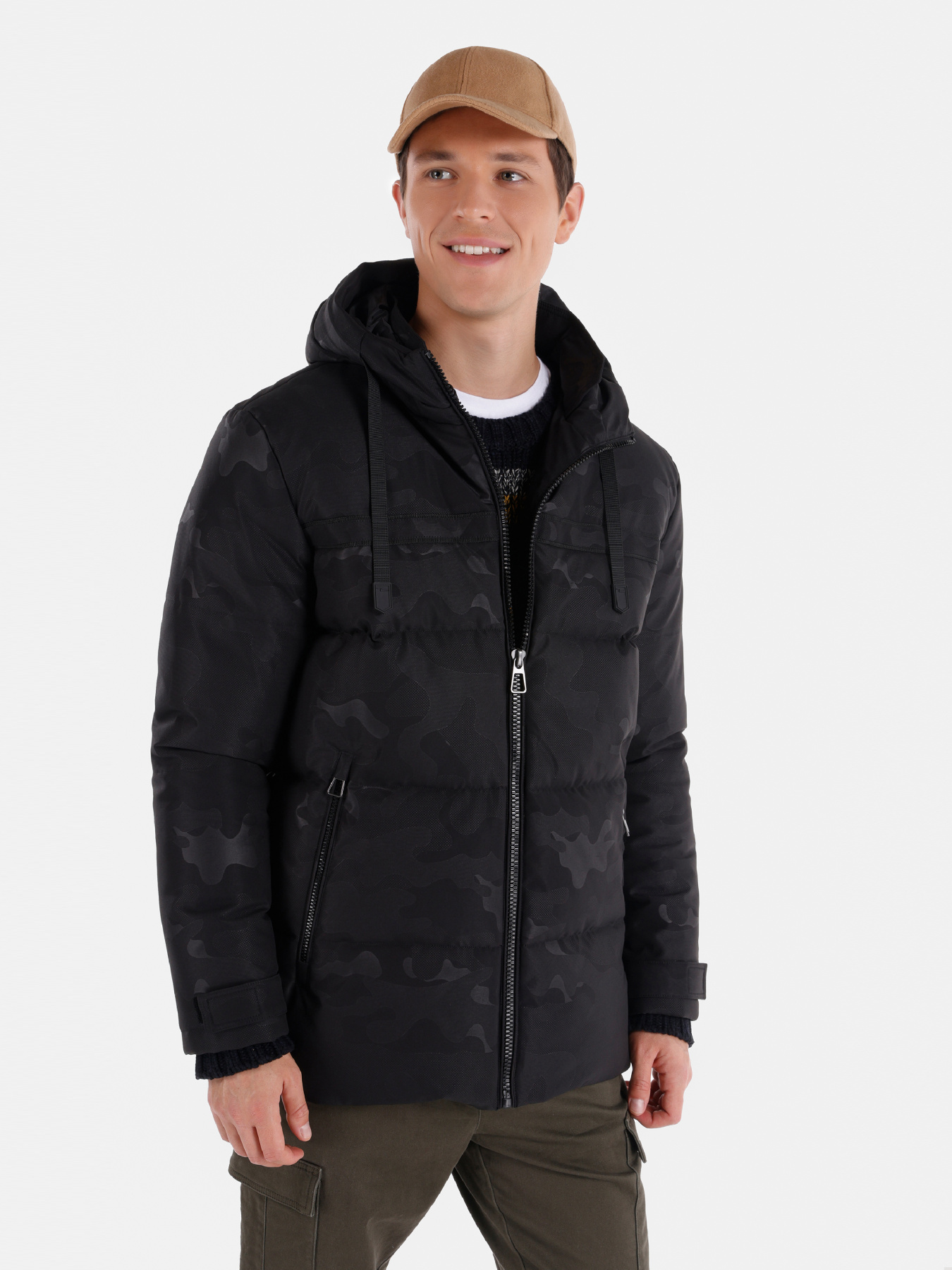 Куртки и дубленки Colin’s модель CL1066369_Q1.V1_BLK Фото