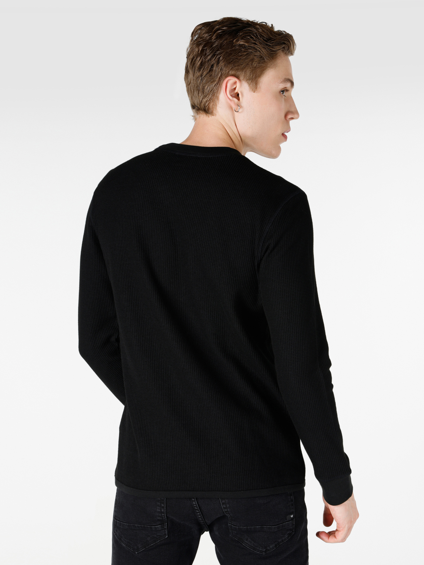 Худи и свитшоты Colin’s модель CL1065597_Q1.V1_BLK Фото